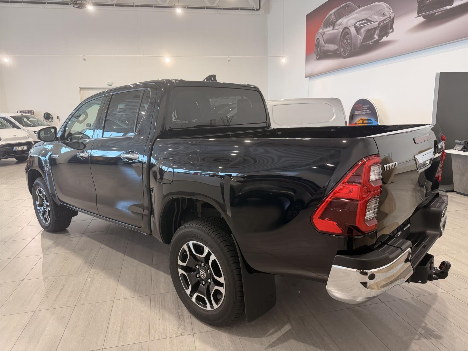 Toyota Hilux, 2,8 Double Cab Executive  2.8L - fotka 3
