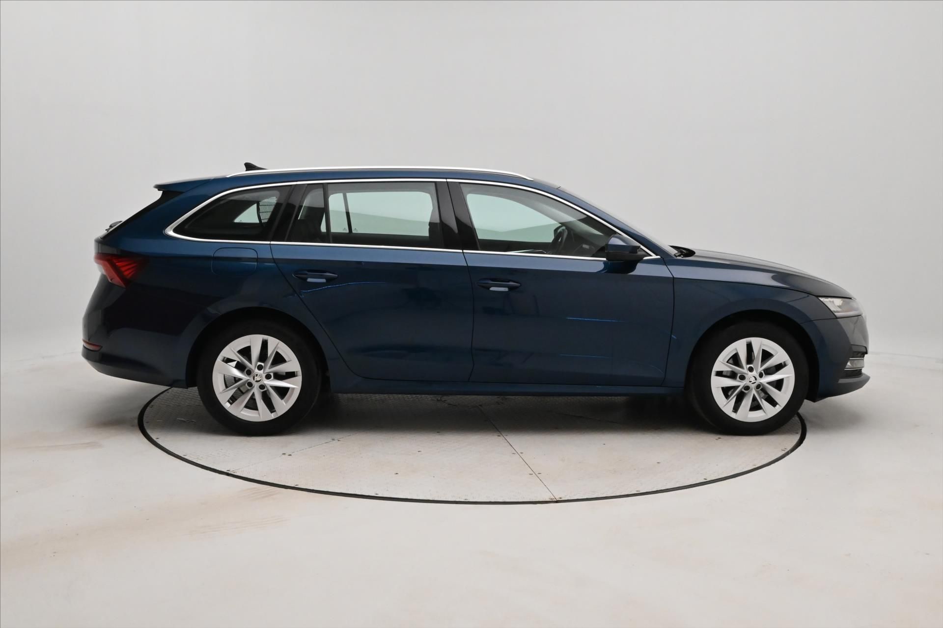 Škoda Octavia, 2,0 TDI 110kW DSG Style Záruka - fotka 4