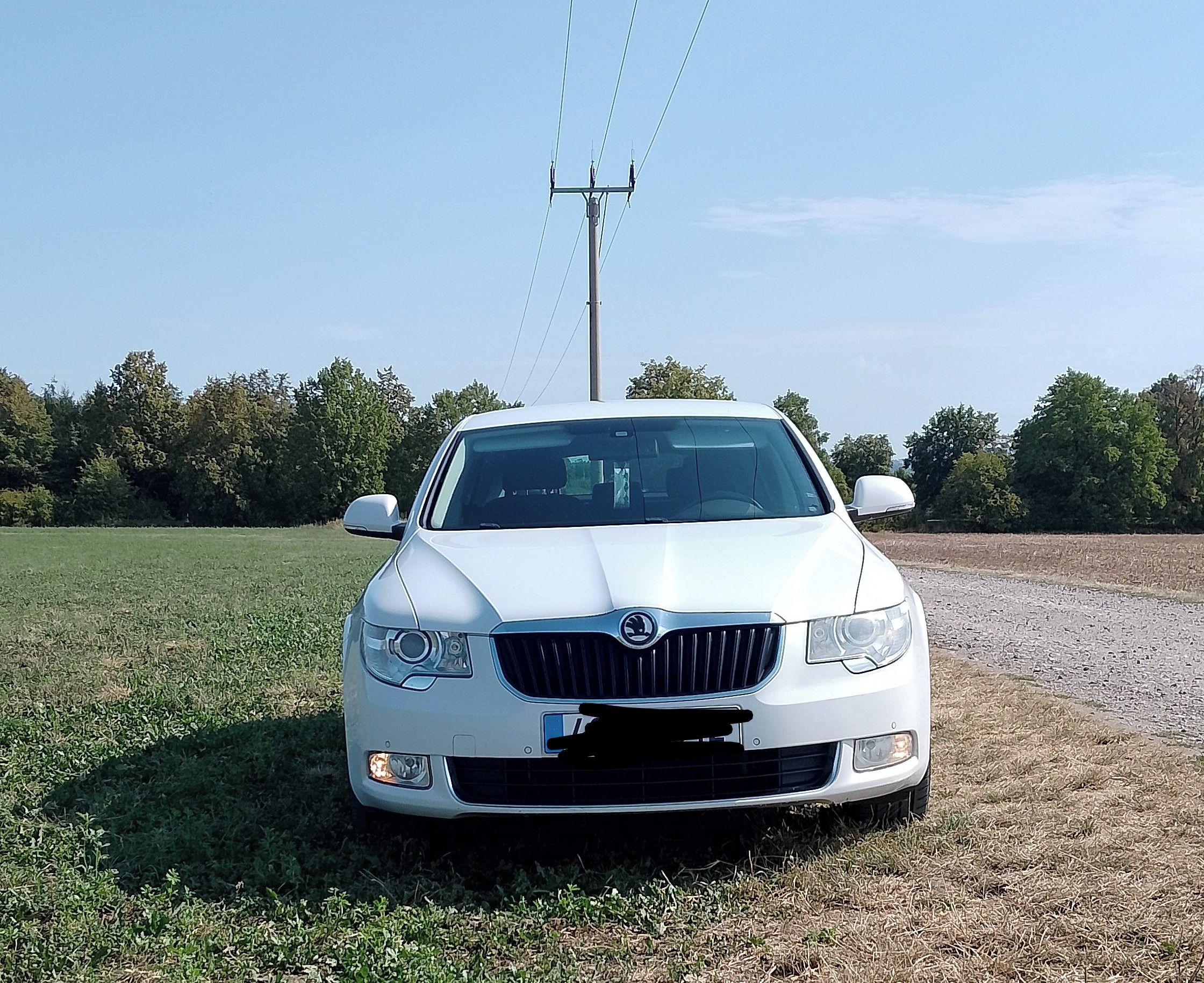 Škoda Superb, Koupeno nové v ČR. - fotka 3
