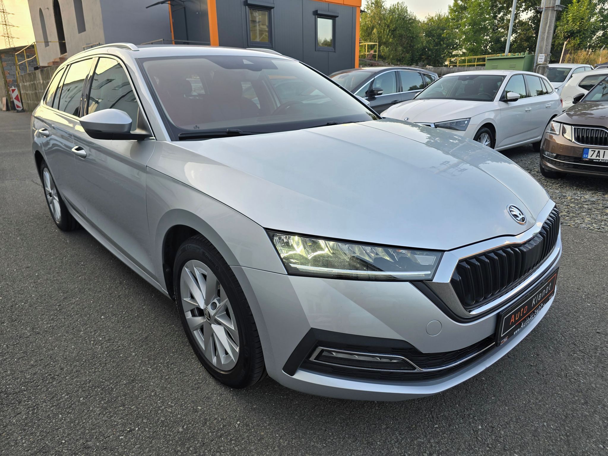 Škoda Octavia, 2.0TDi 110kW DSG STYLE + NAVI - fotka 2