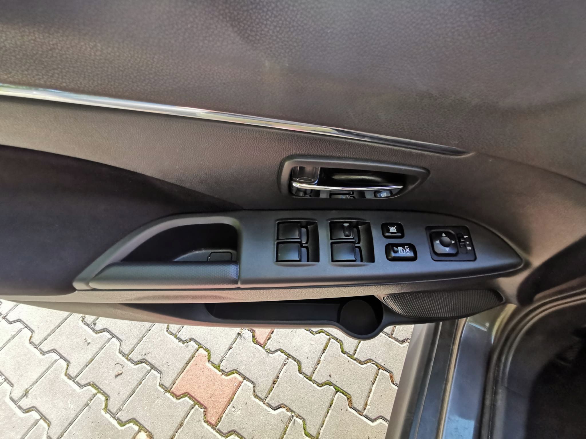 Mitsubishi ASX, 1,6 Servisováno - fotka 6