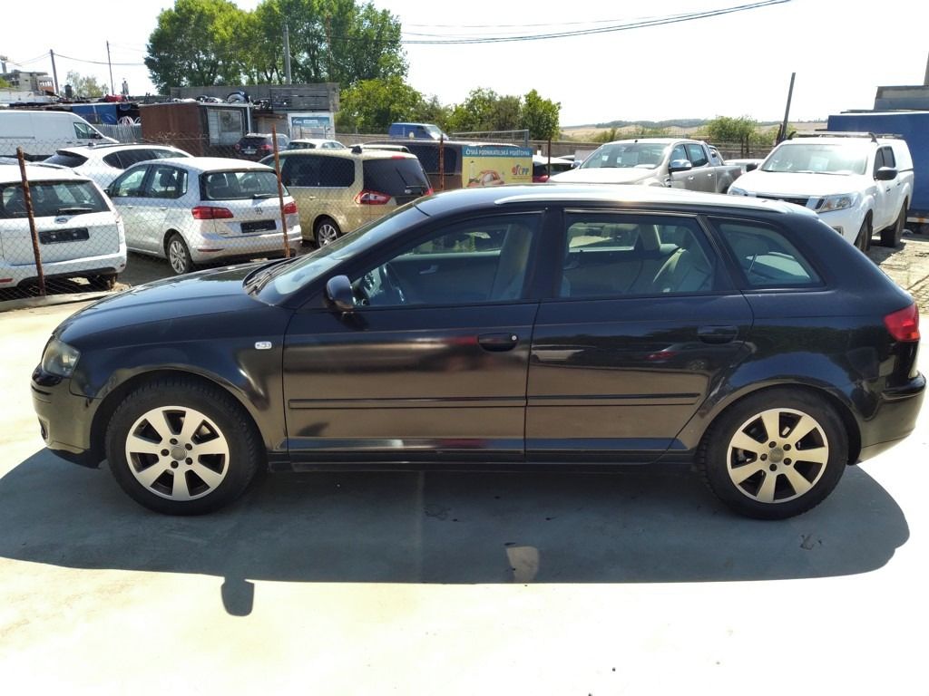Audi A3, SPORTBACK 2.0 TDI KLIMA - fotka 4
