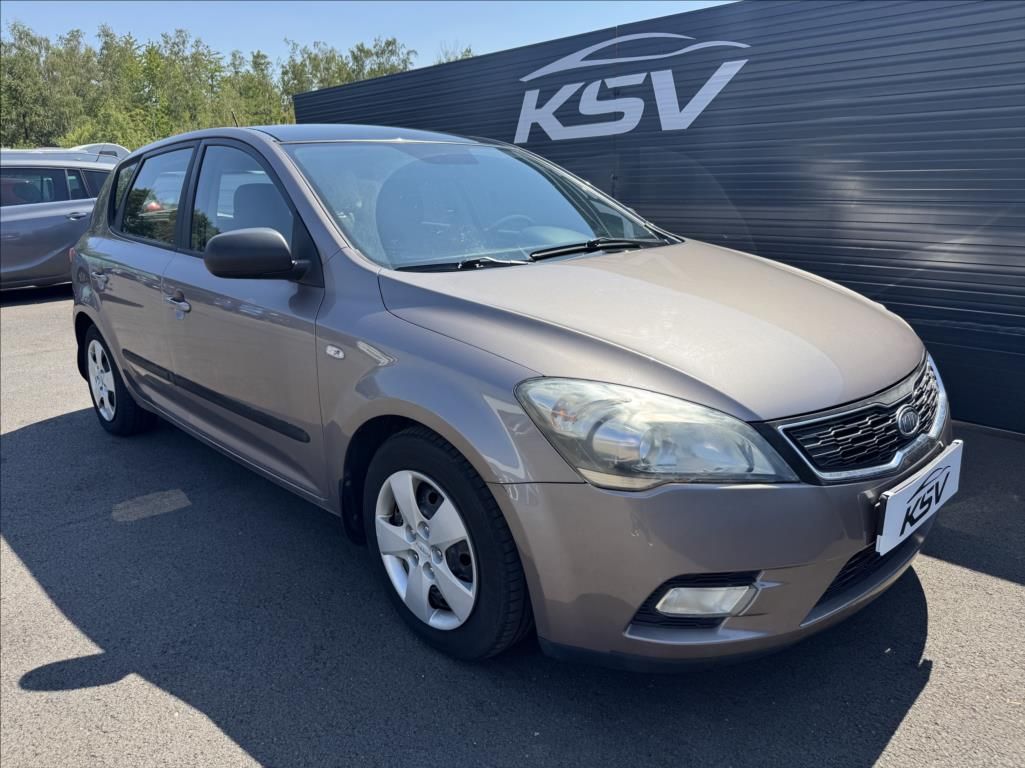 Kia Cee´d, 1,4 - fotka 4