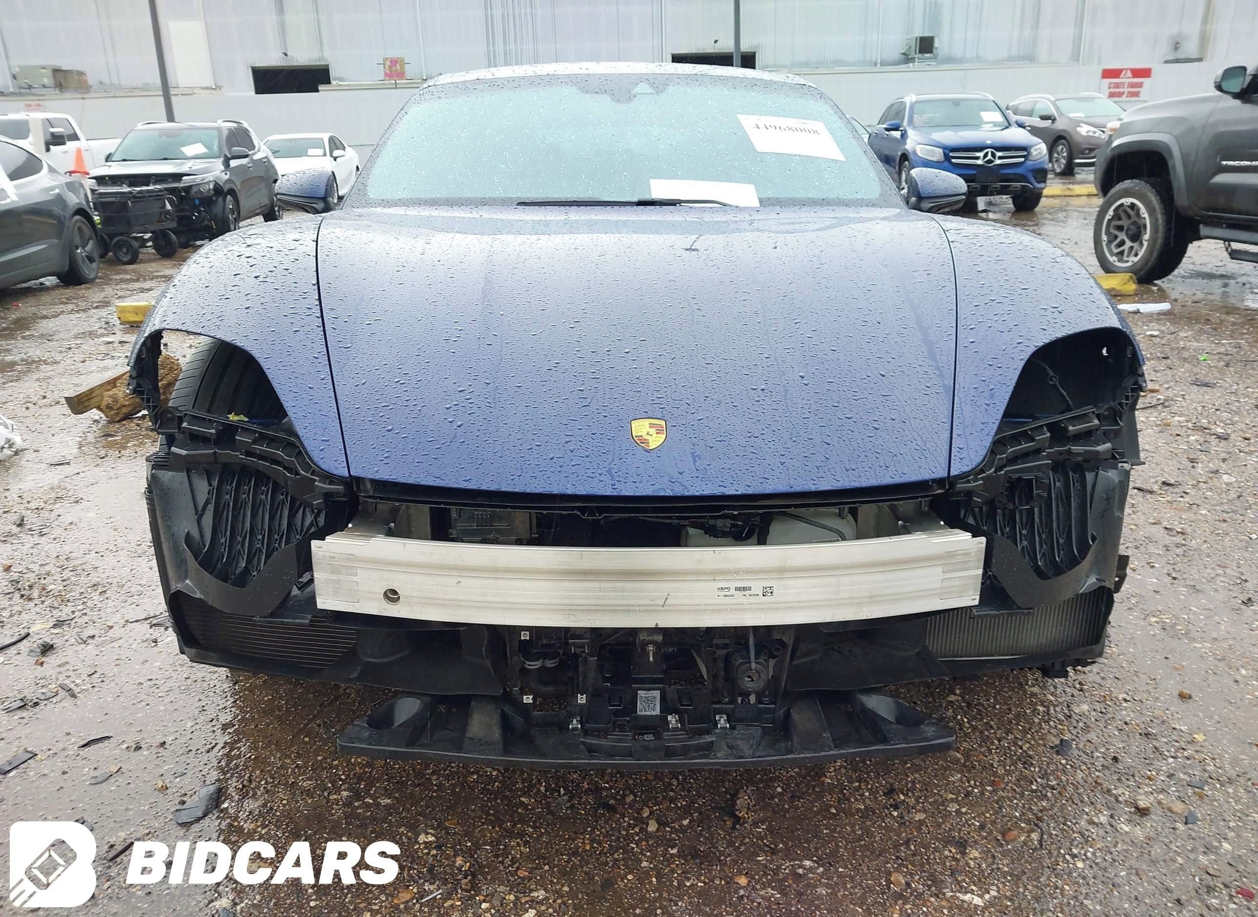 Porsche Taycan, Auto na cestě - fotka 5