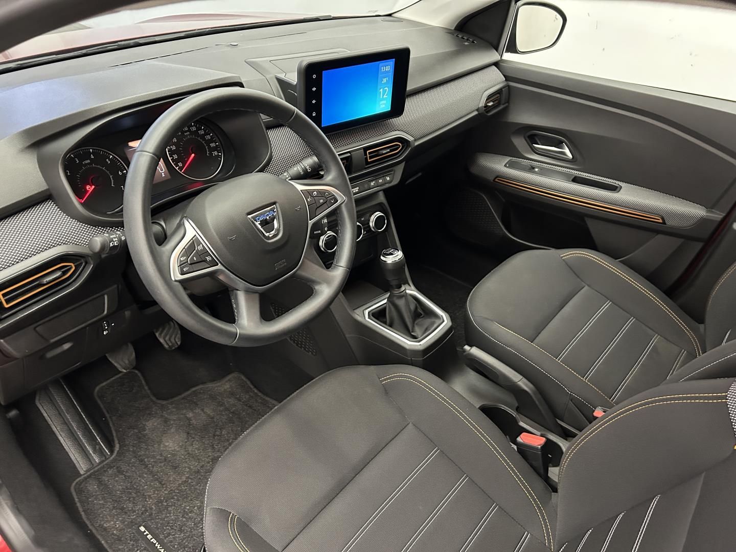 Dacia Sandero, 1.0TCe 67kW Stepway - fotka 6