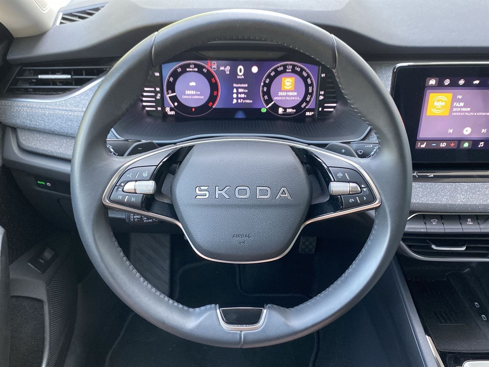 Škoda Octavia, 2.0 TDI DSG Top Selection - fotka 6