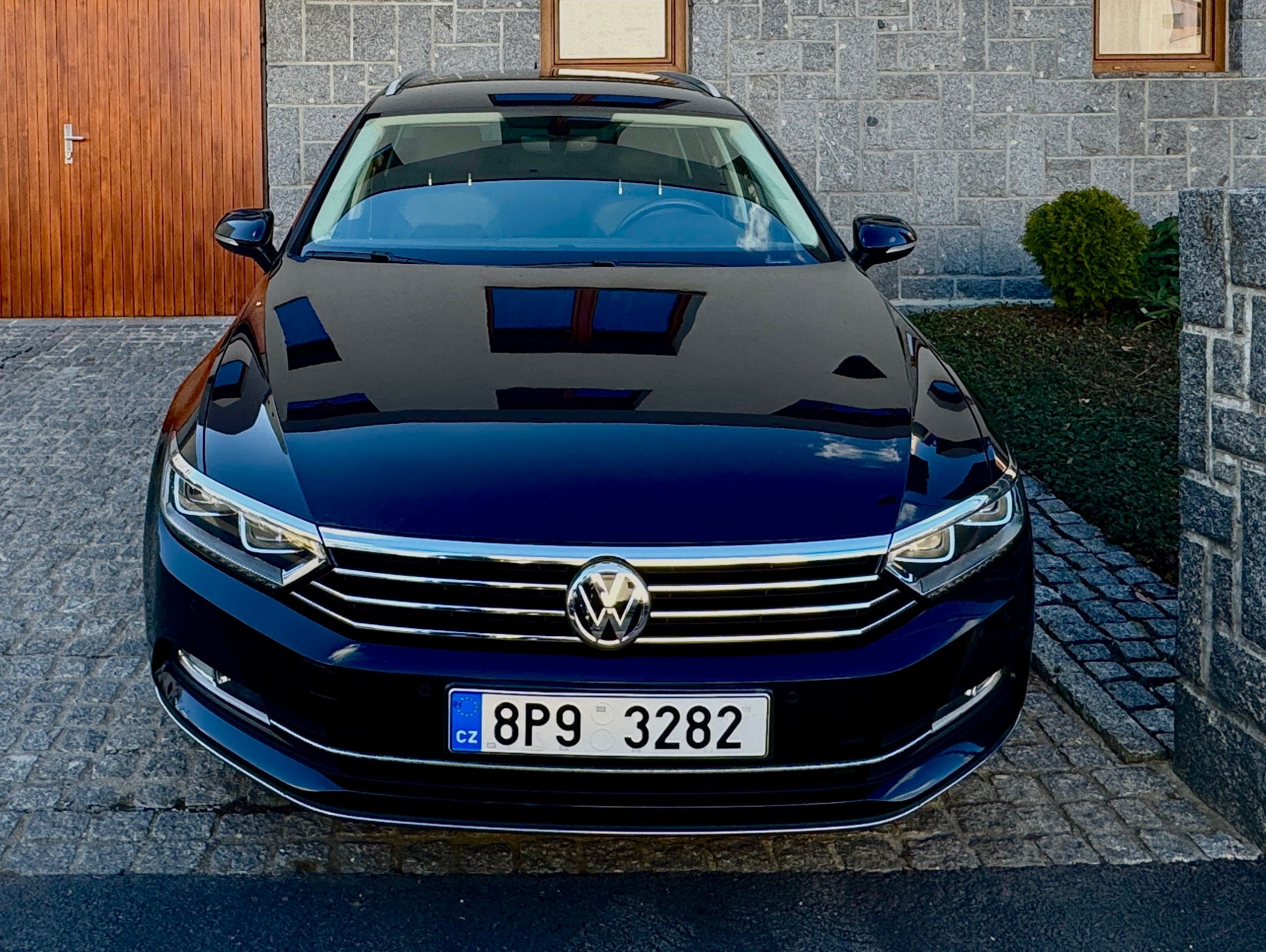 Volkswagen Passat, VW Passat 2.0 tdi Highline - fotka 2