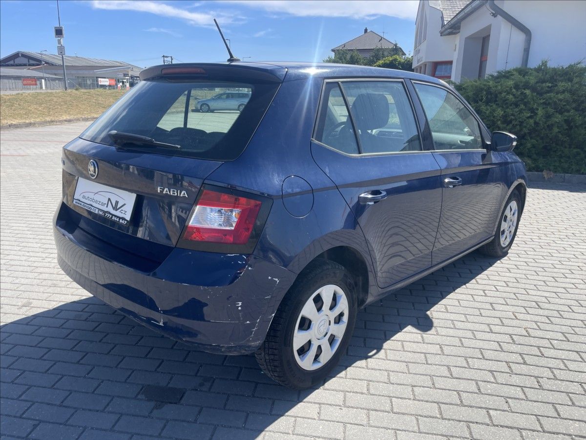 Škoda Fabia, 1,0 MPi 44kw Klima Euro6, bez - fotka 4