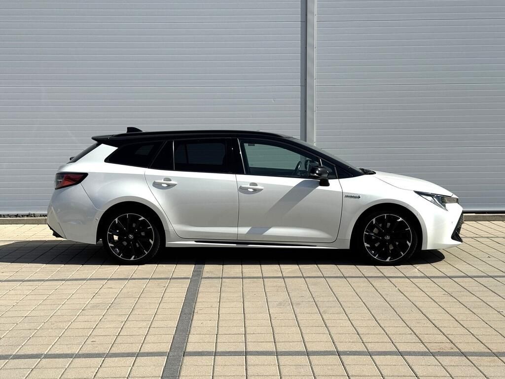 Toyota Corolla, GR Sport 2.0 e-CVT 112 kW - fotka 4