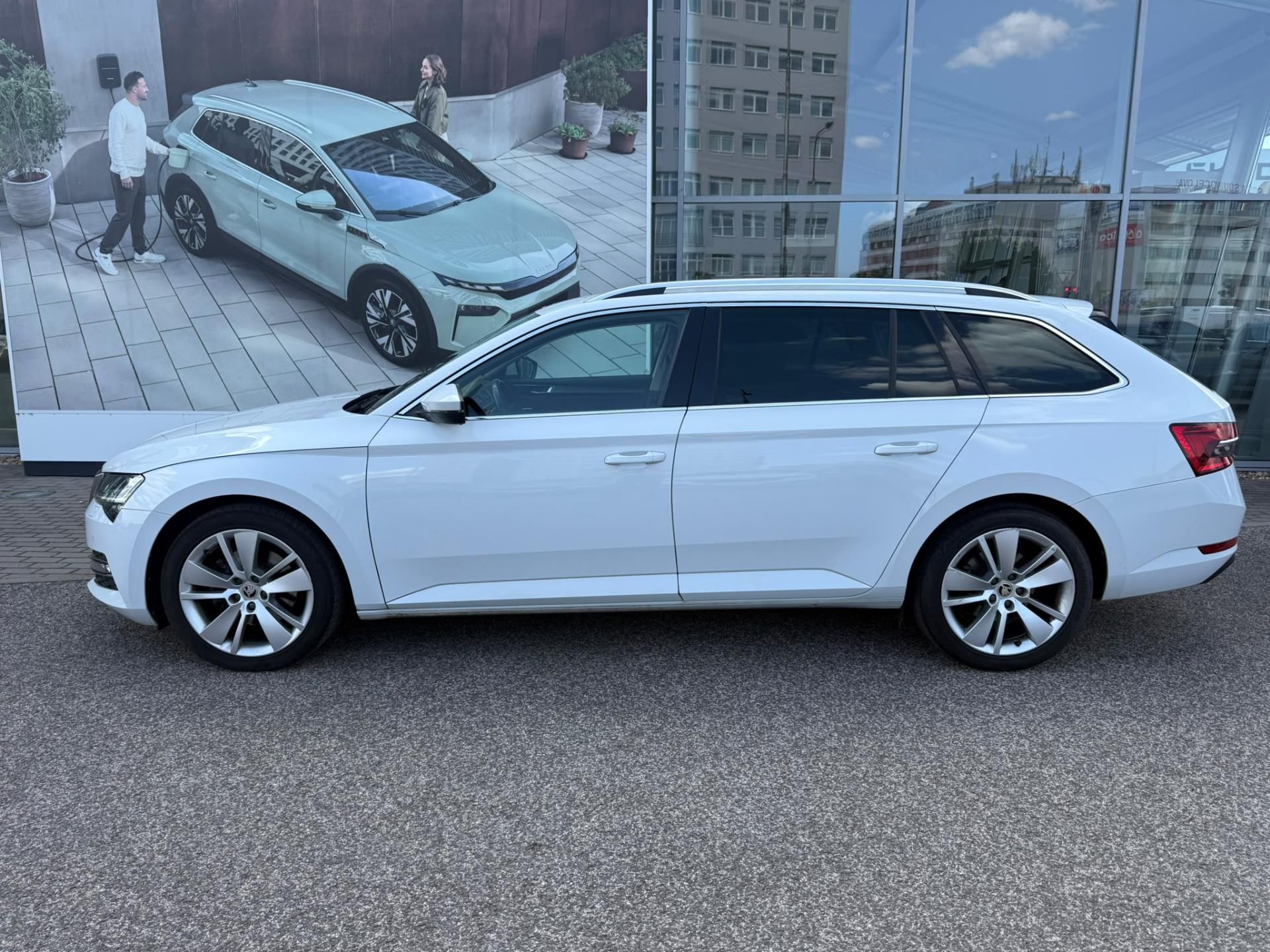 Škoda Superb, Style 2.0 TDI 147kw DSG 4x4 Co - fotka 3