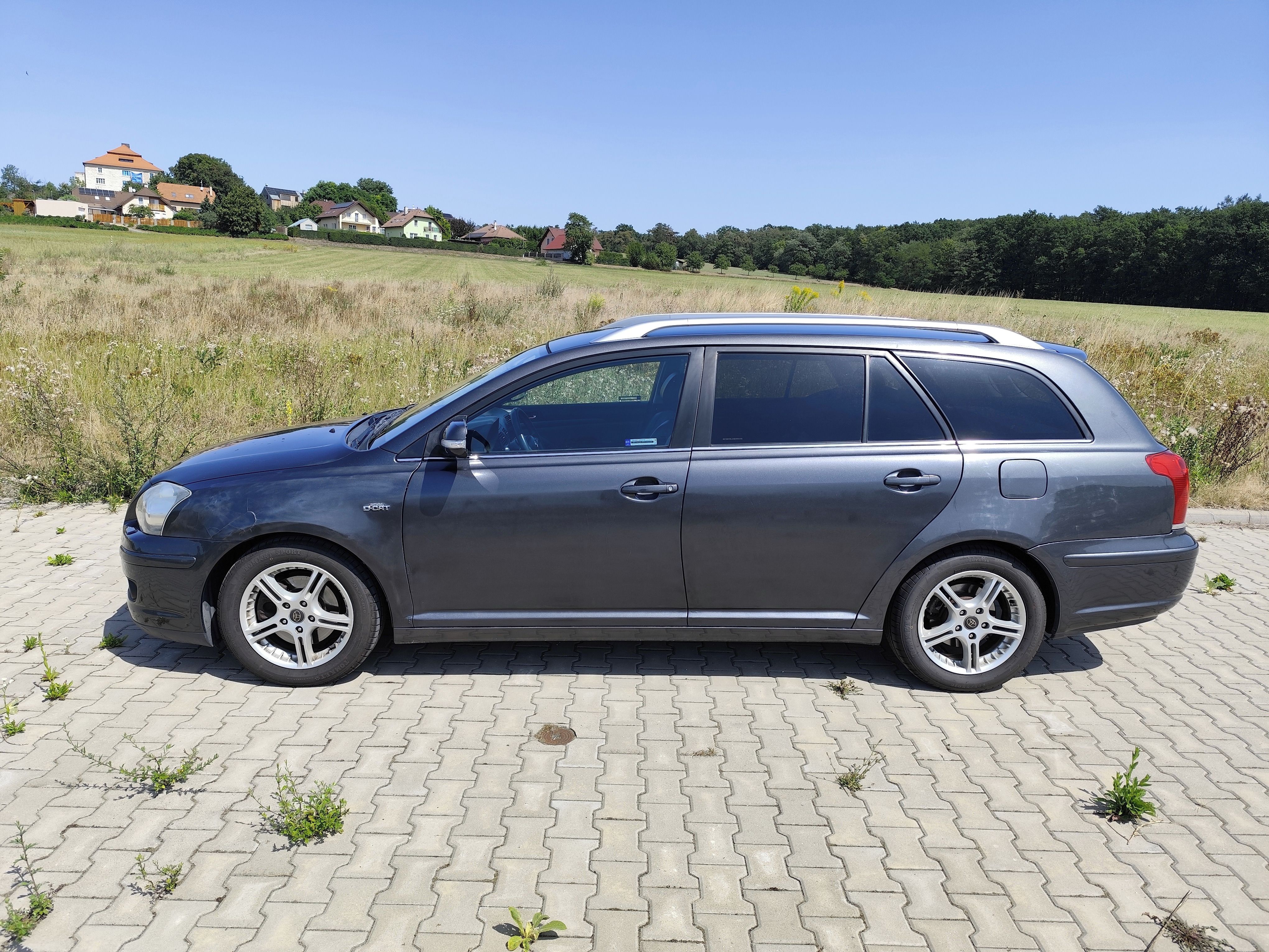 Toyota Avensis, Avensis 2.2 D-CAT 130 kw - fotka 5