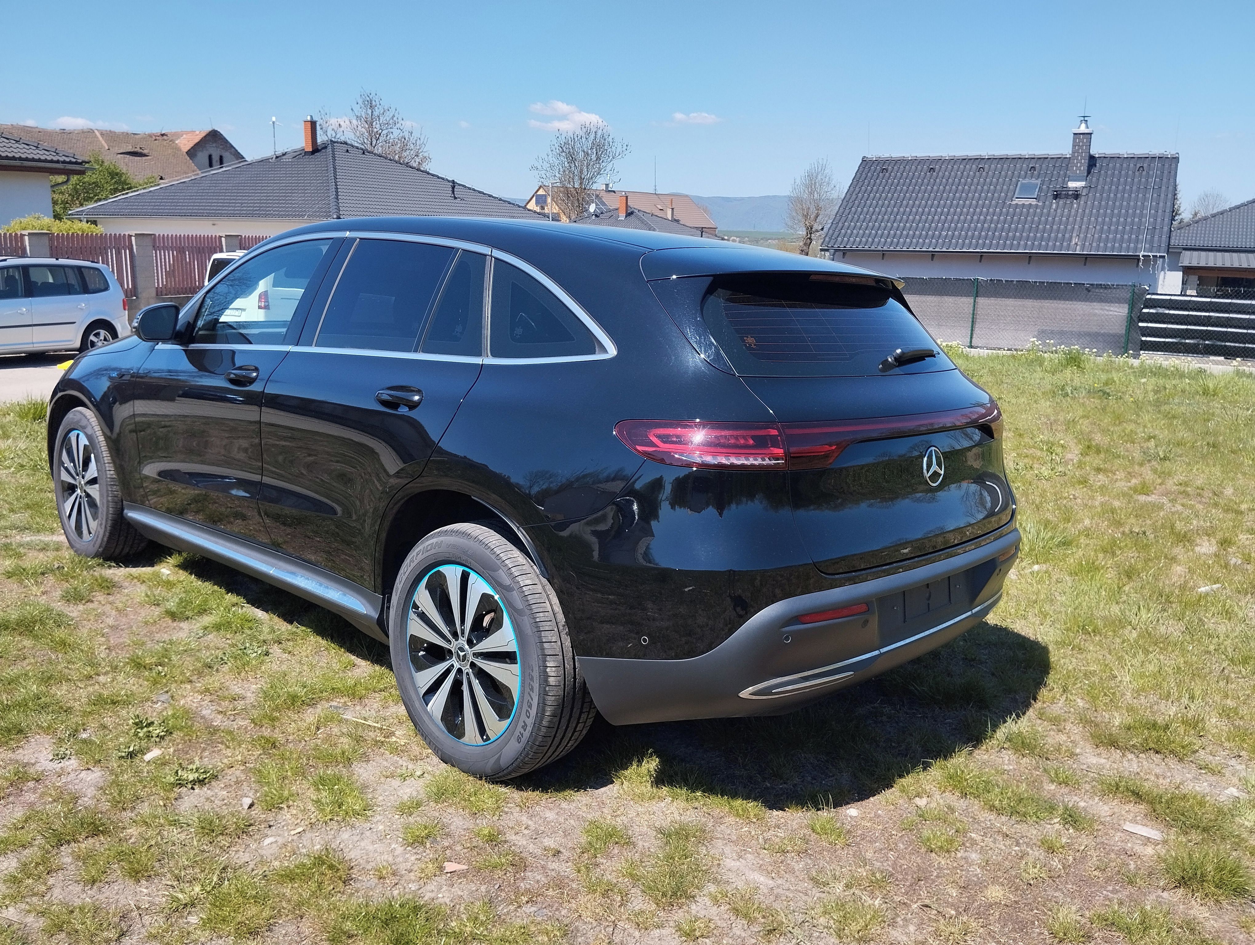 Mercedes-Benz EQC, Mercedes Benz EQC 400, 4 MATIC - fotka 4