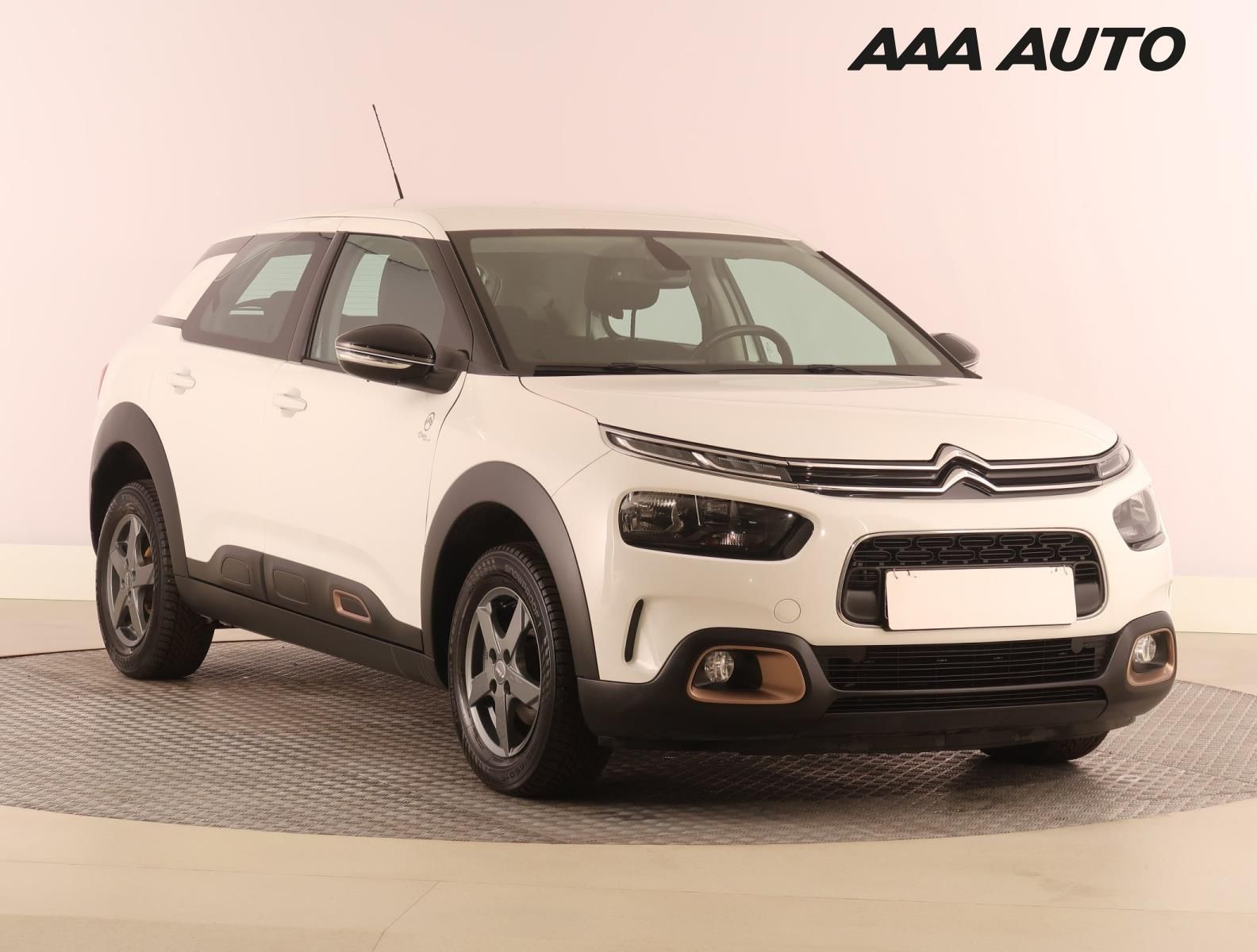 Citroën C4 Cactus, 1.2 PureTech, Serv.kniha, Navi