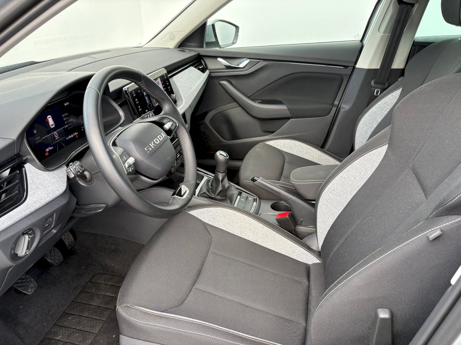 Škoda Kamiq, 1.0 TSI 85kW Selection - fotka 6