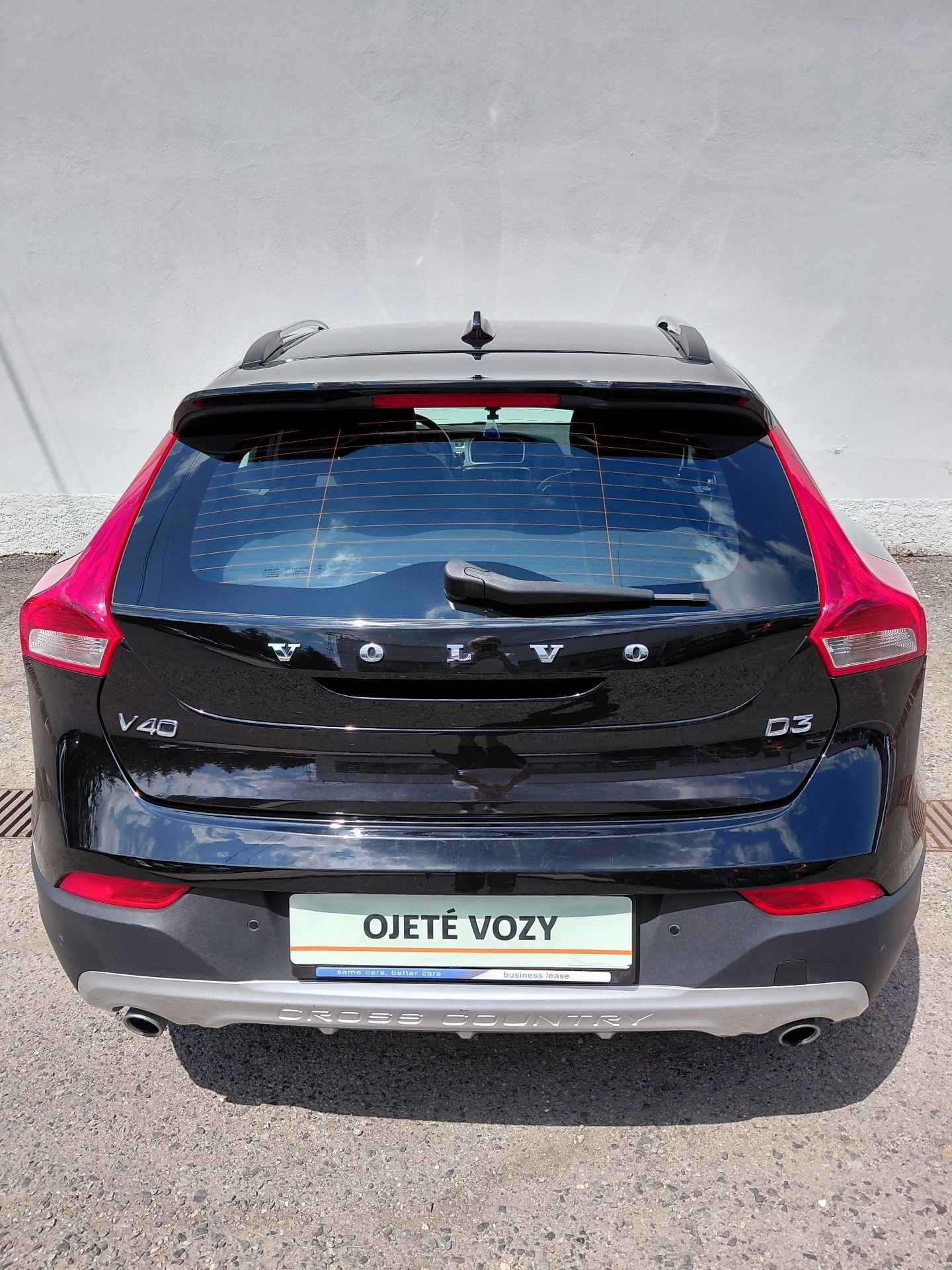 Volvo V40, CROSS COUNTRY D3 DRIVE-E - fotka 6