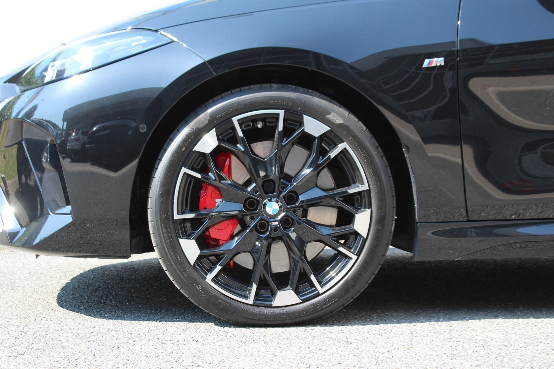BMW Řada 1, M135 xDrive - fotka 6