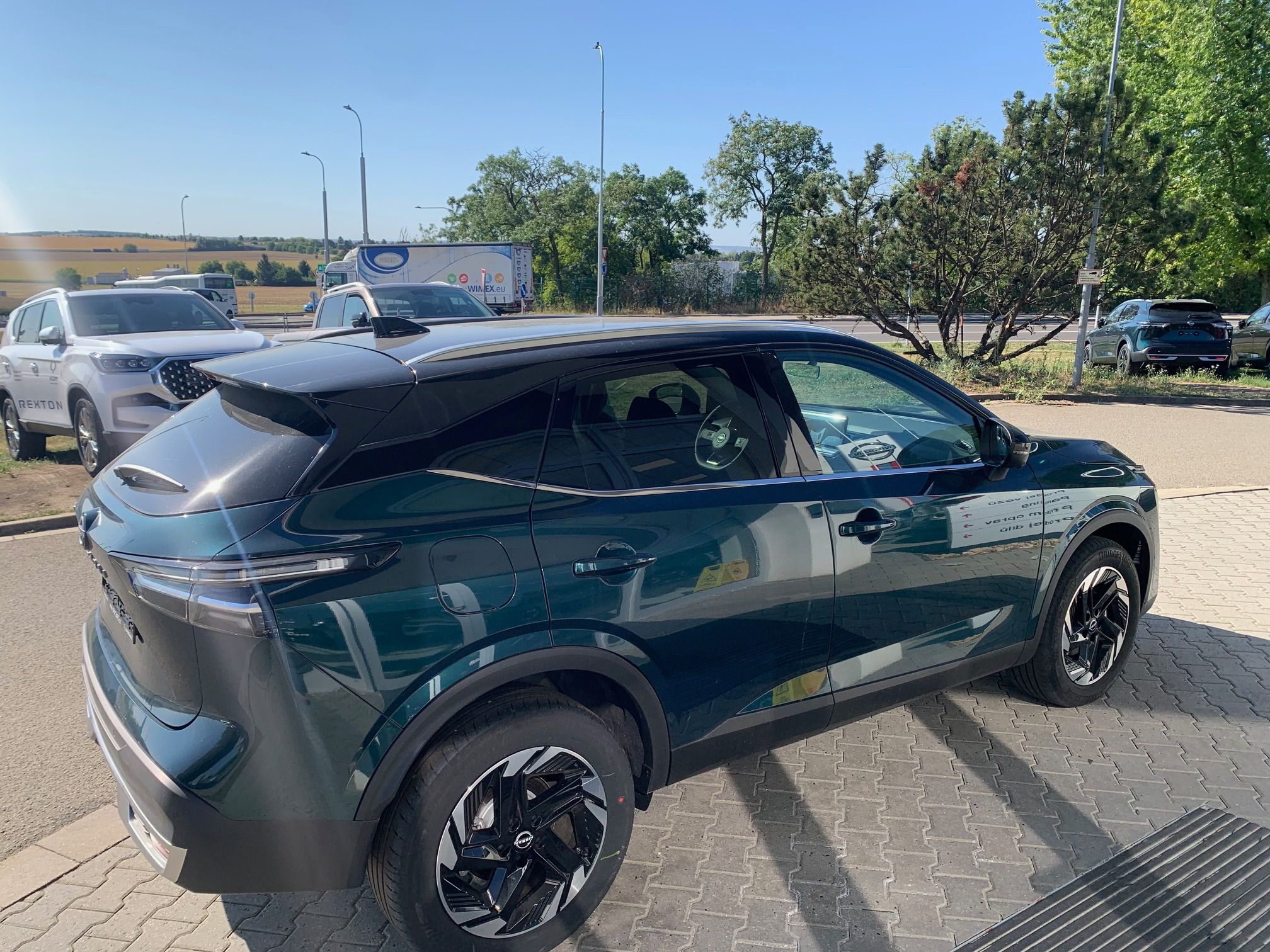 Nissan Qashqai, 1,3 DIG-T X-Tronic N-Connecta - fotka 3