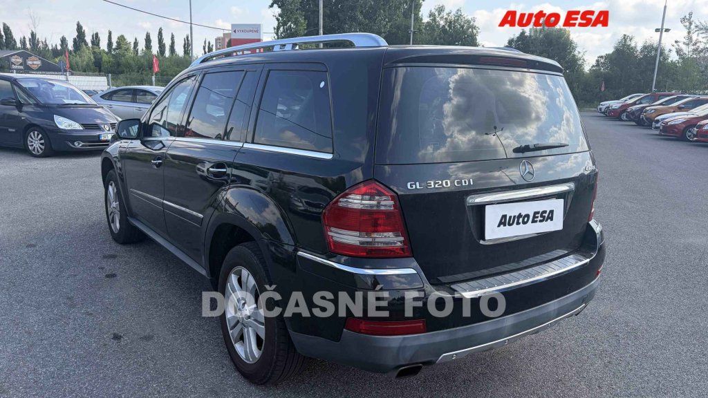 Mercedes-Benz GL, 3.0 CDi GL320 4MATIC,ČR,AT - fotka 2