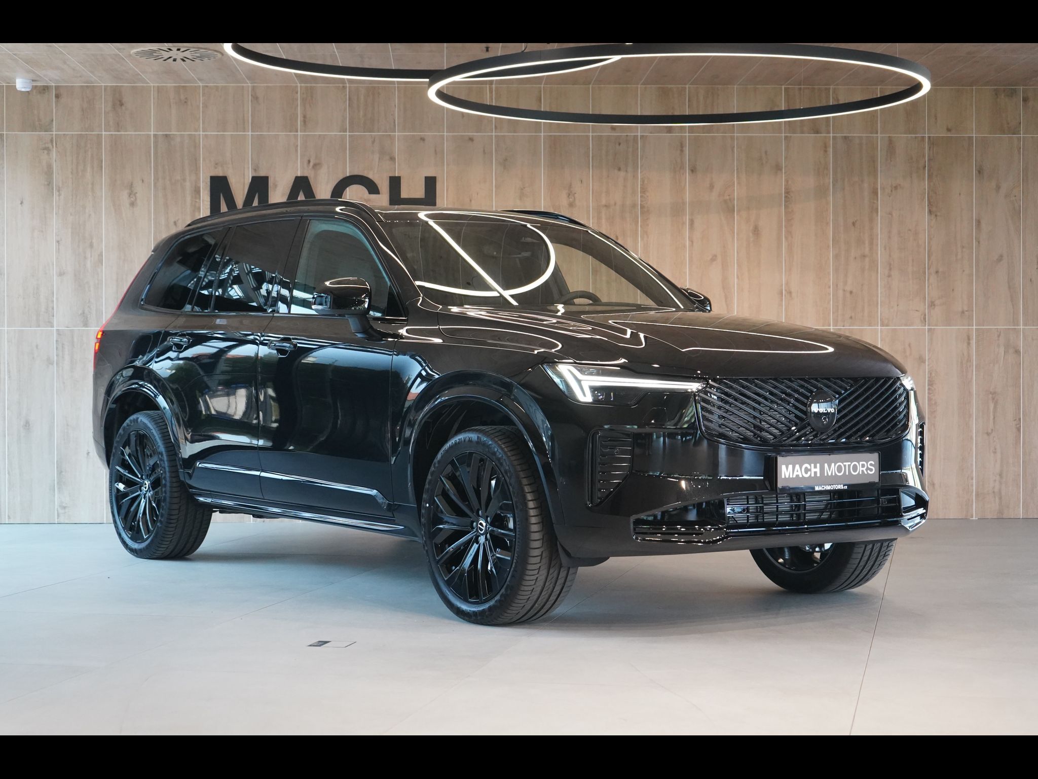 Volvo XC90, B5 PLUS Black Edition, Vzduch - fotka 4