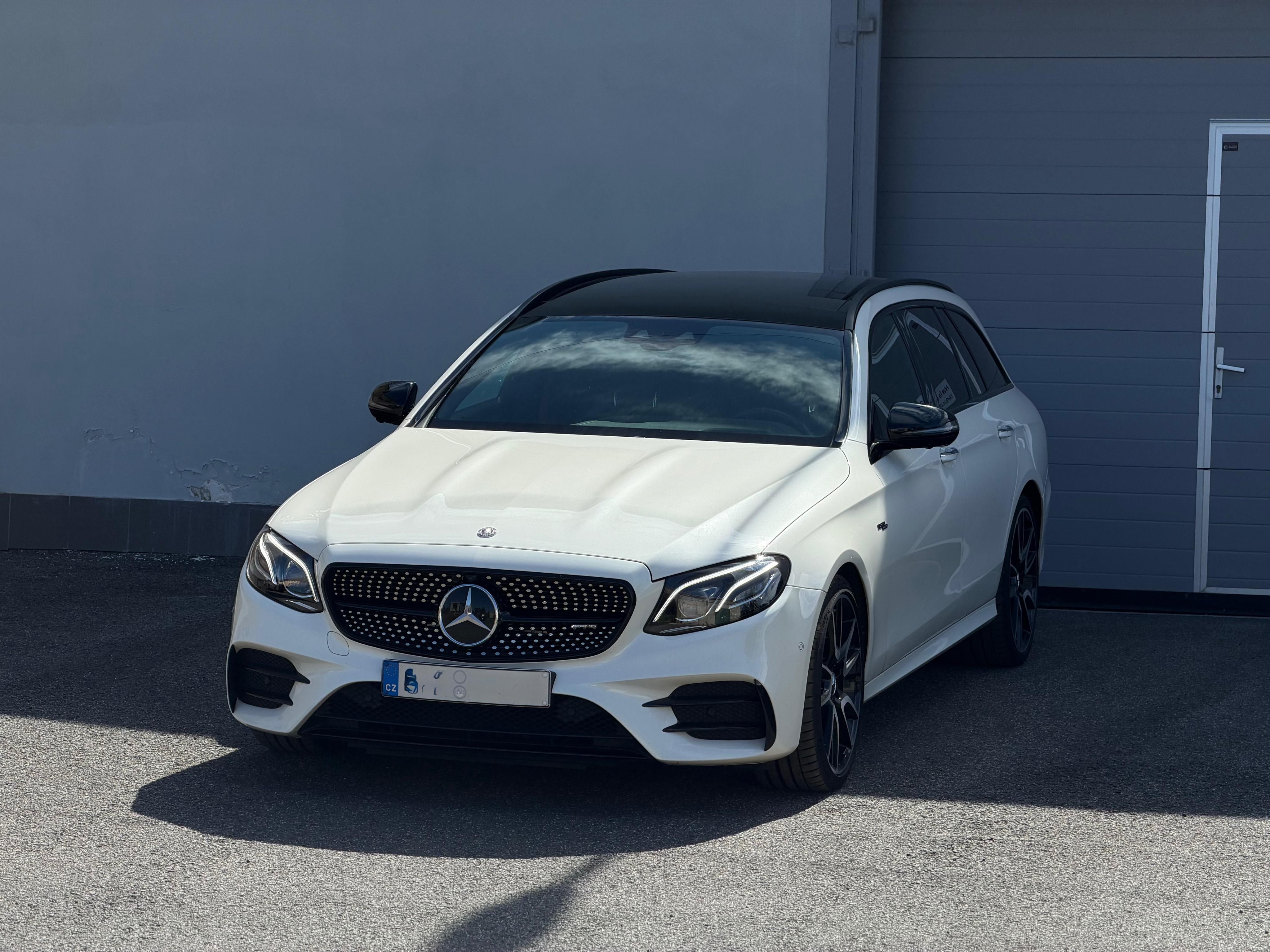 Mercedes-Benz Třídy E - fotka 2