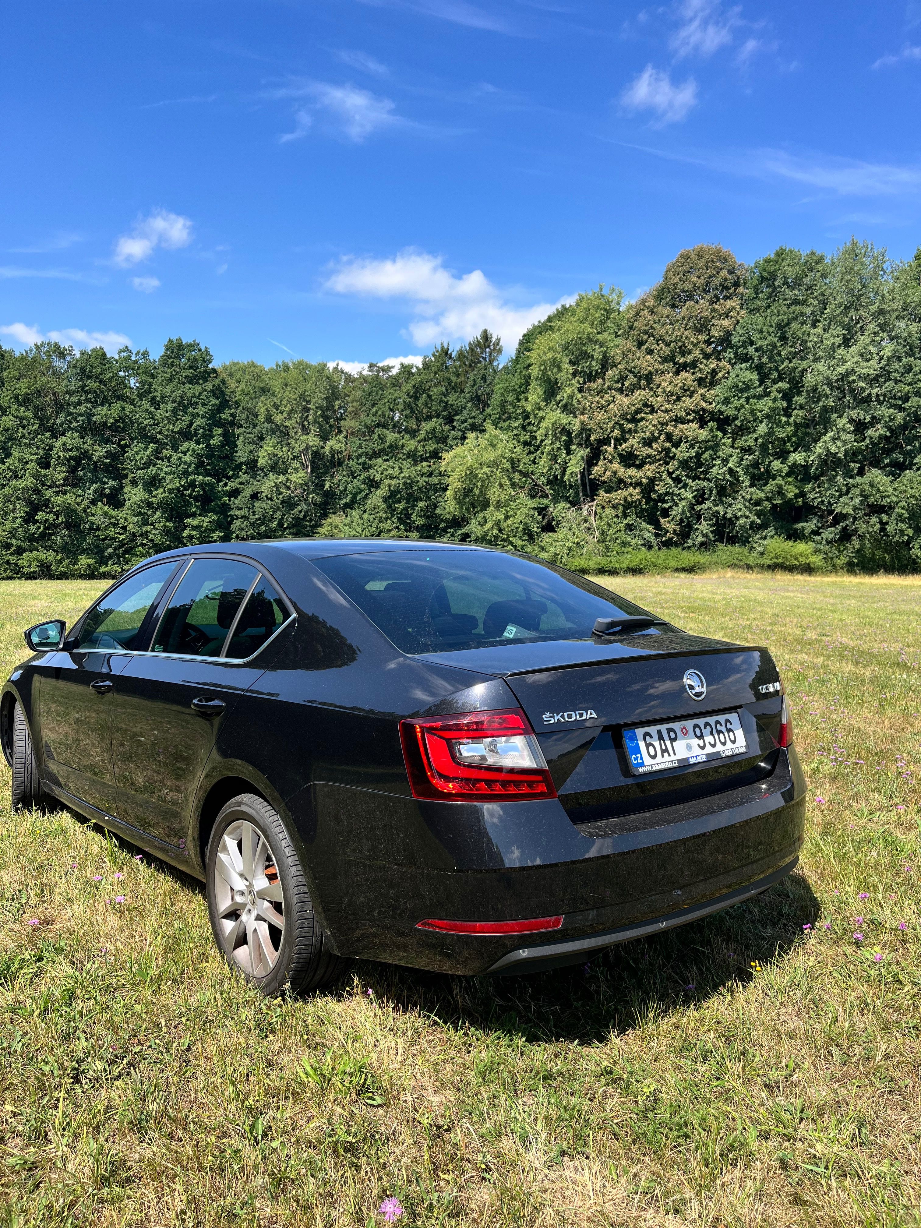 Škoda Octavia, ŠKODA OCTAVIA 1.8 TSI 132 kW - fotka 3