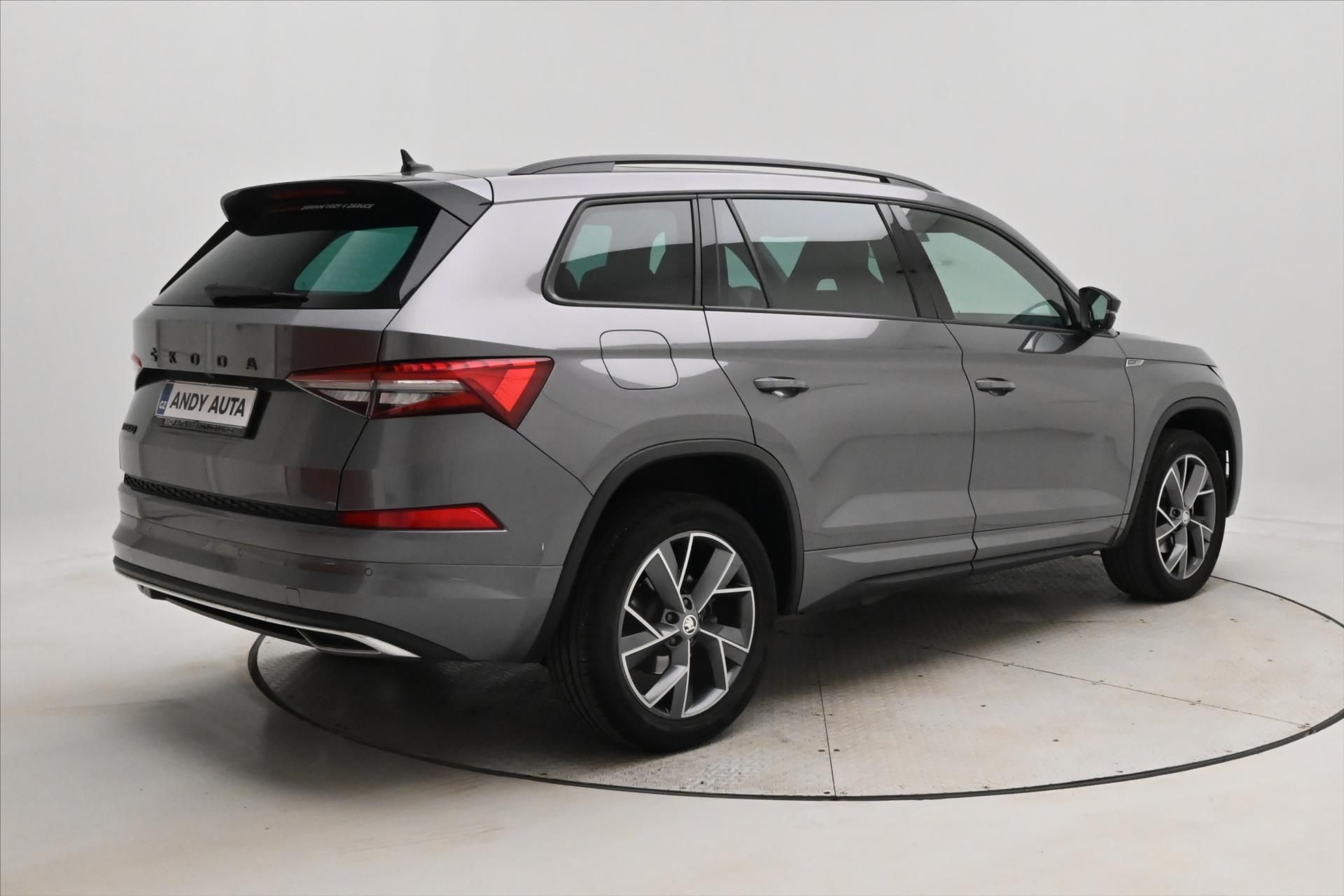 Škoda Kodiaq, 1,5 TSI 110 kW SportLine Záruk - fotka 5