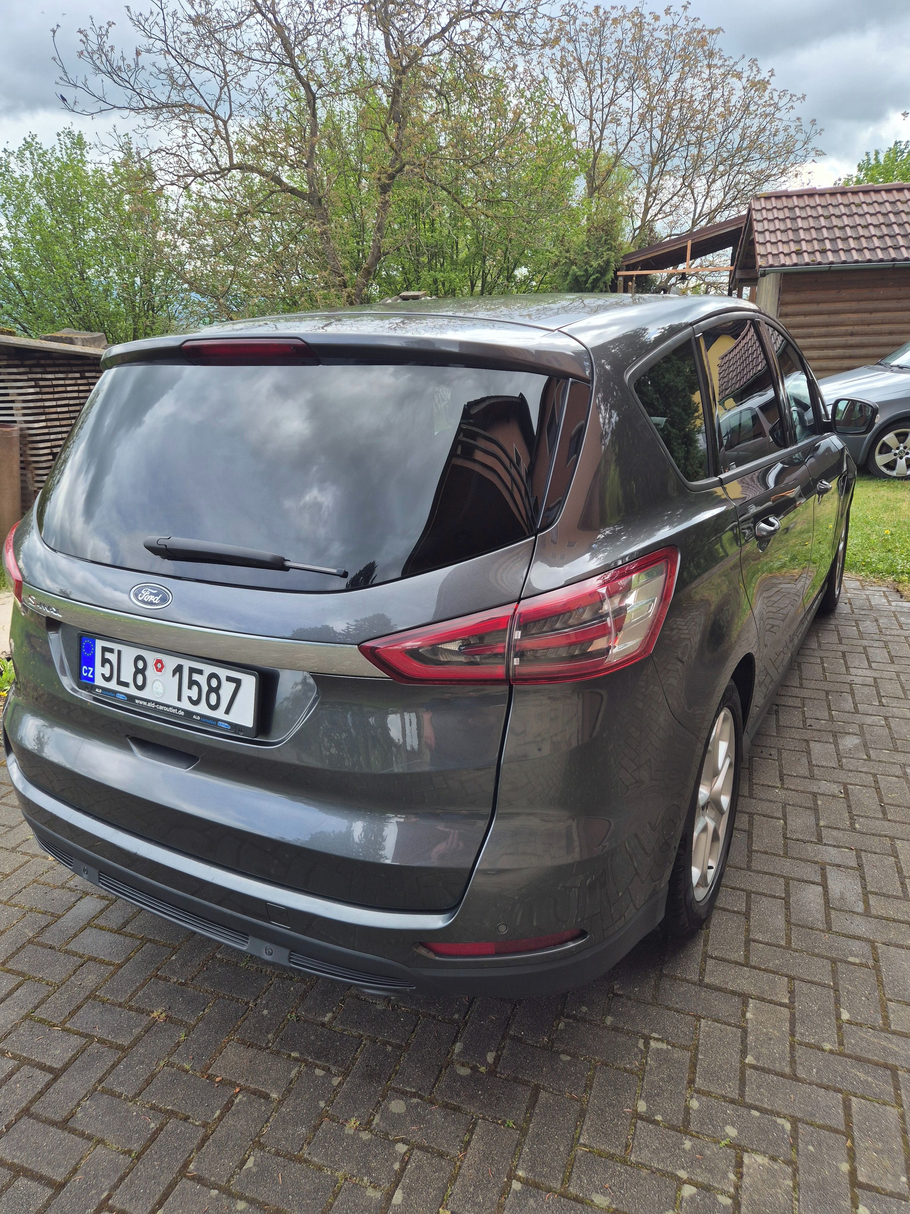 Ford S-MAX, Ford S-Max 2.0 Tdi 110KW autom - fotka 6