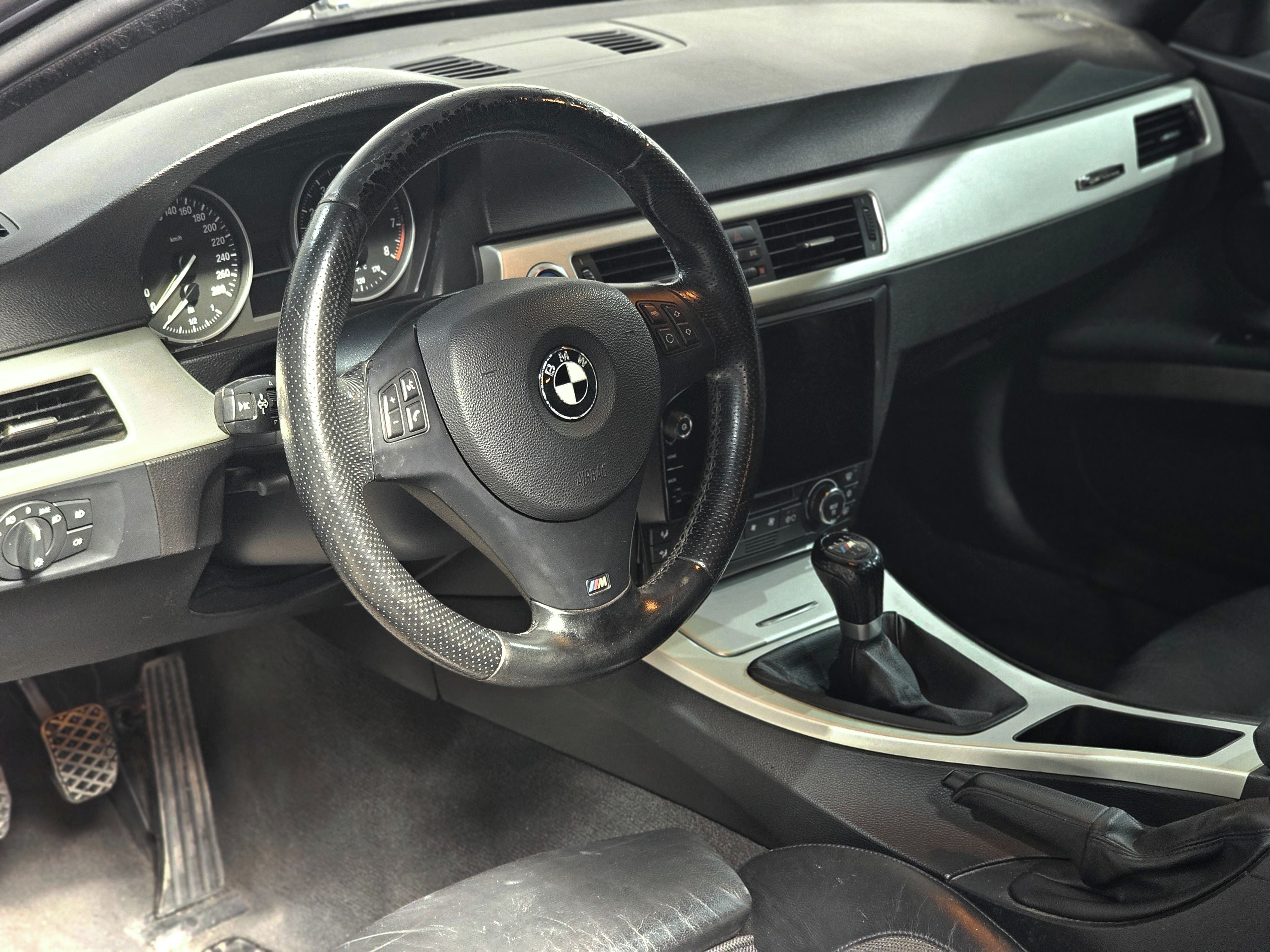 BMW Řada 3, 325 i 160kW manuál - fotka 6