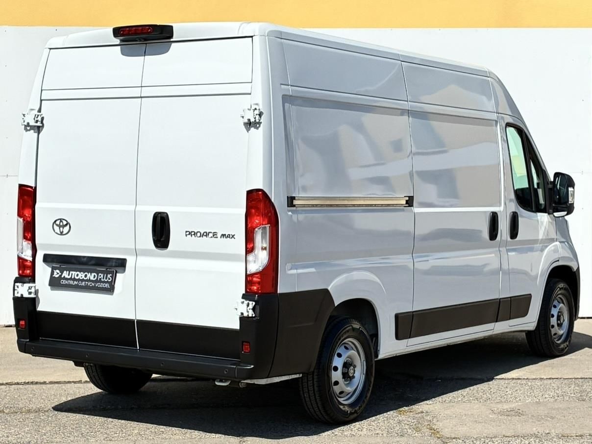 Toyota Proace, L2 H2 2.2 D-4D Life - fotka 2