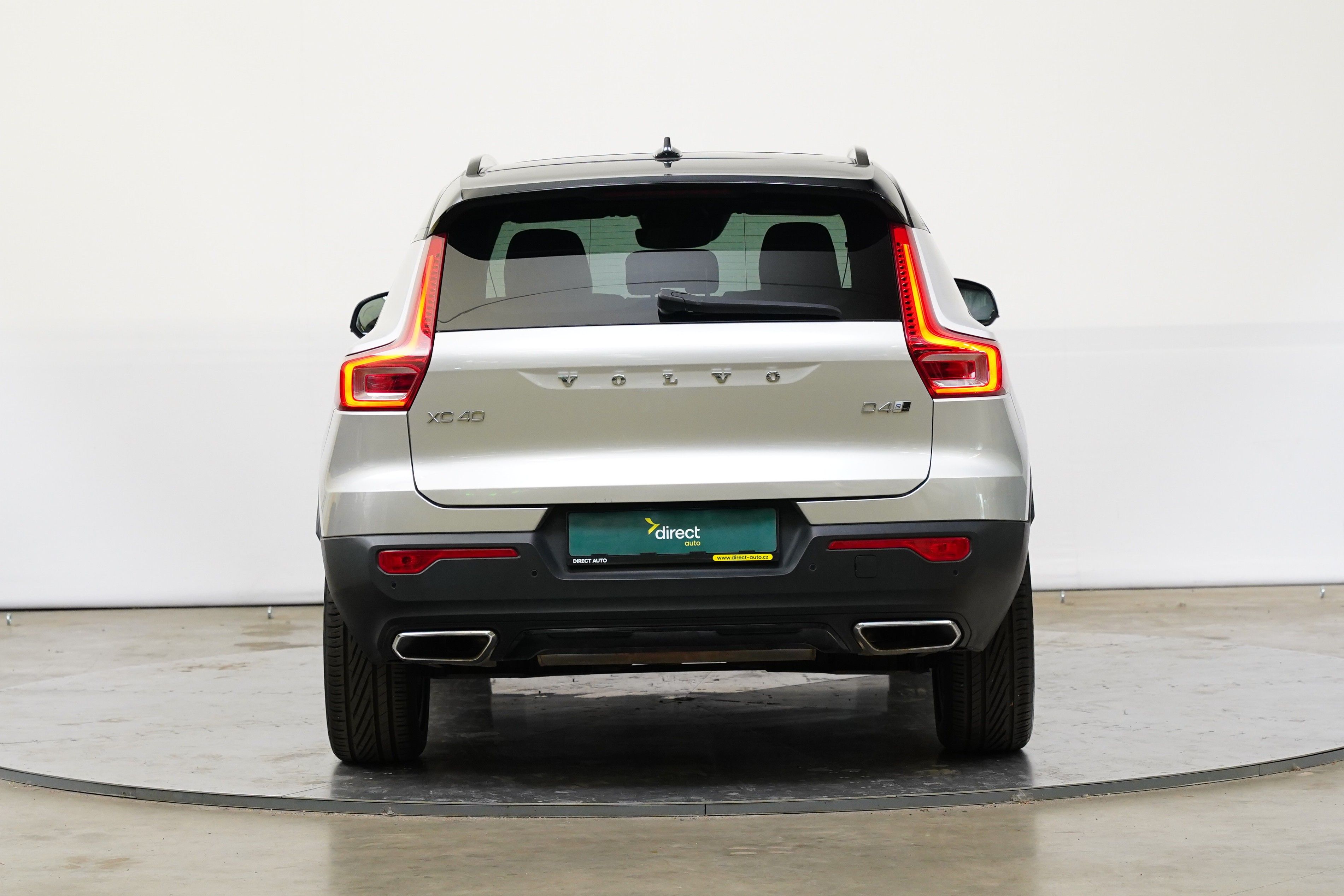 Volvo XC40, 2.0 D4 140 kW AWD R-Design - fotka 6