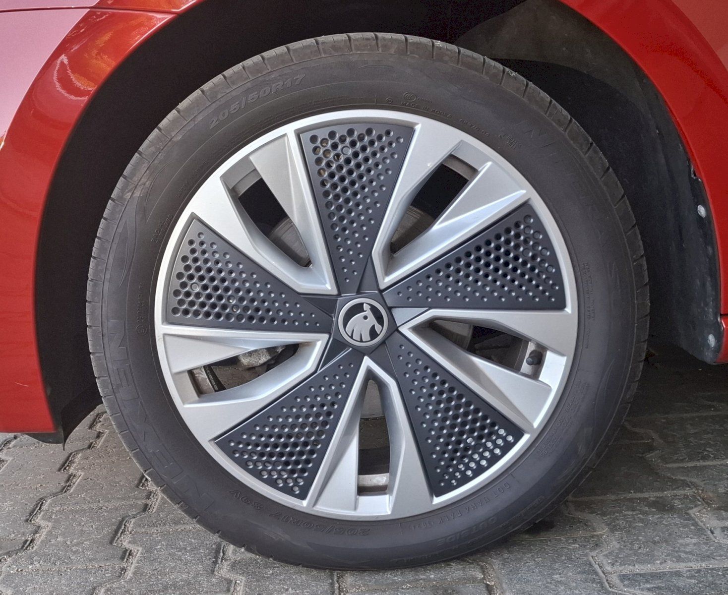 Škoda Scala, TOP SELECTION TSI 85/1.0 M6F - fotka 6