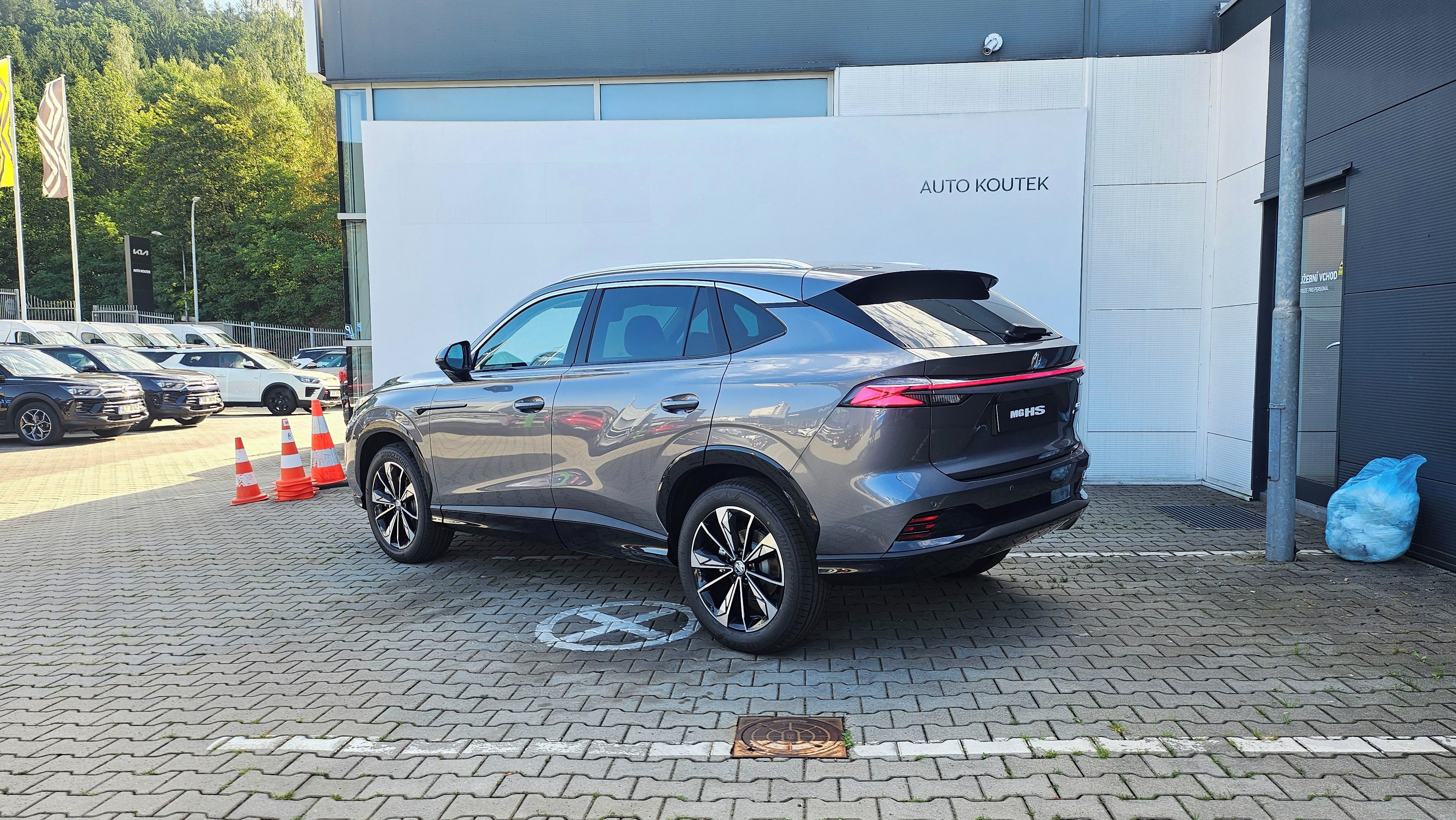 MG HS, HS EXCLUSIVE 1.5 HEV 165 kW - fotka 3