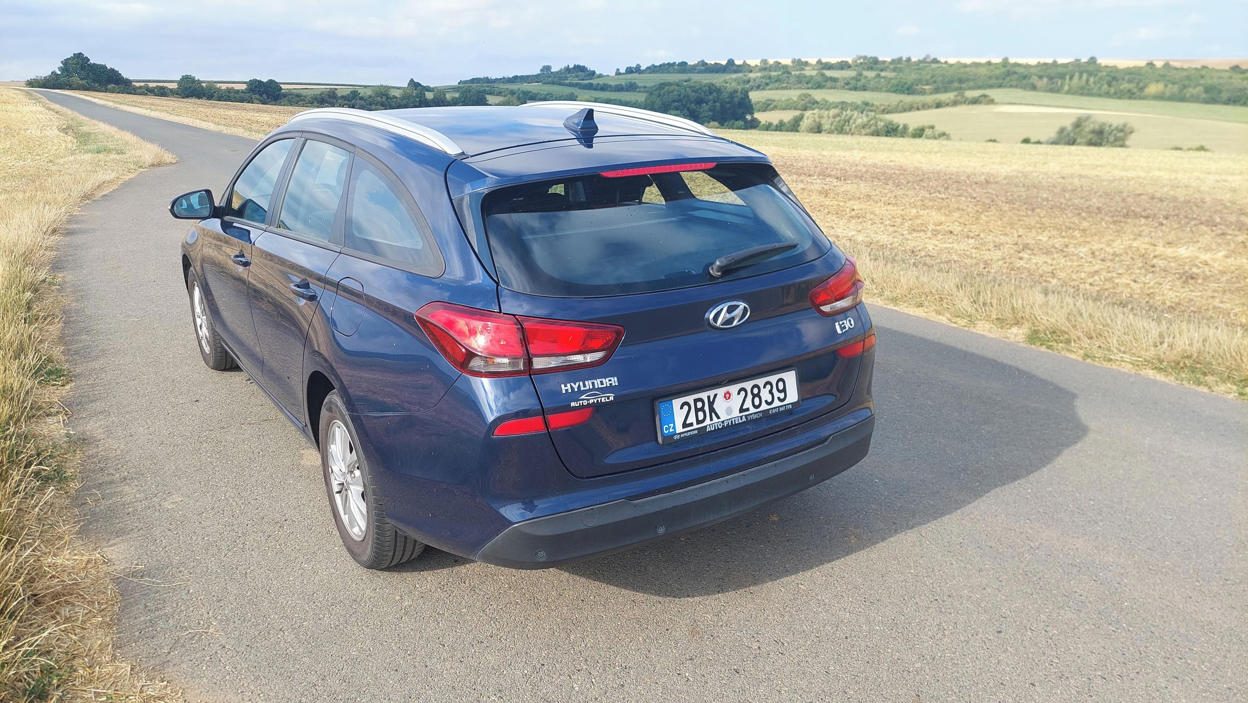 Hyundai i30, Hyundai i30 kombi 1,4 73kw - fotka 3
