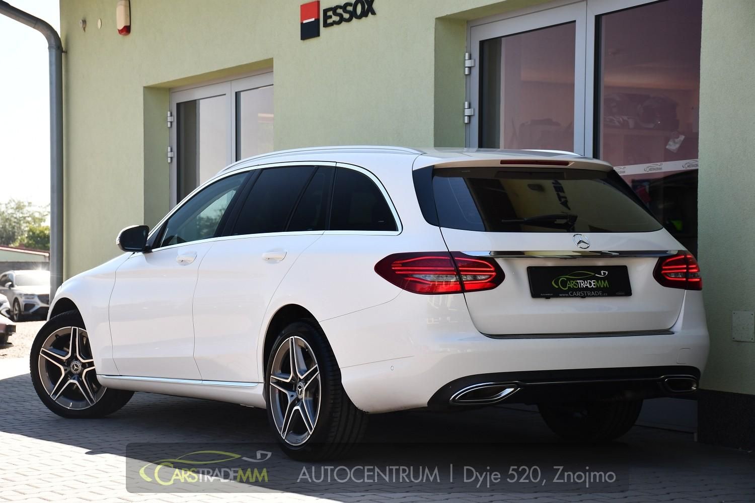 Mercedes-Benz Třídy C, 400 AMG 4M ACC 410K - fotka 3