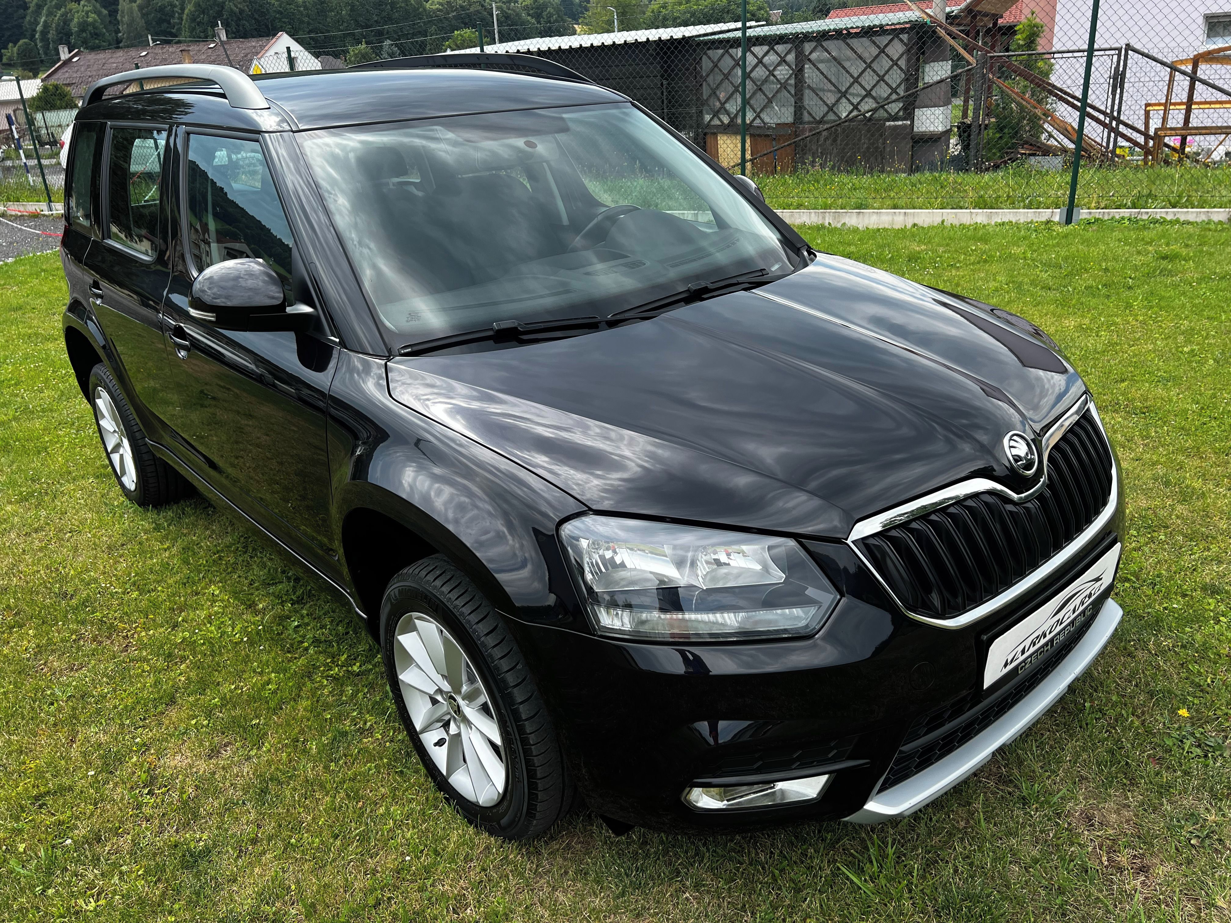 Škoda Yeti, 1.2TSi ACTIVE NAVI TAŽNÉ ZAŘ. - fotka 3