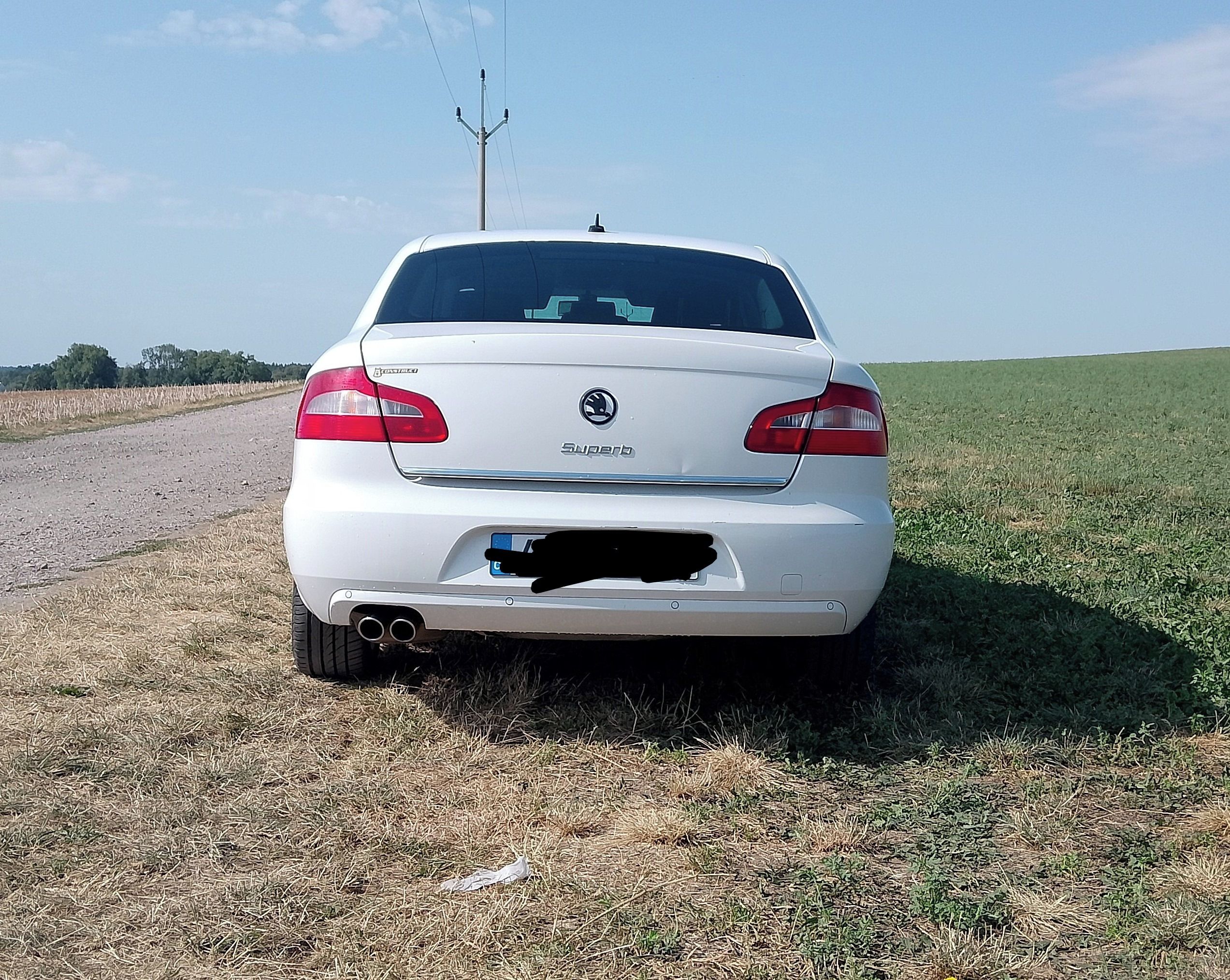 Škoda Superb, Koupeno nové v ČR. - fotka 4