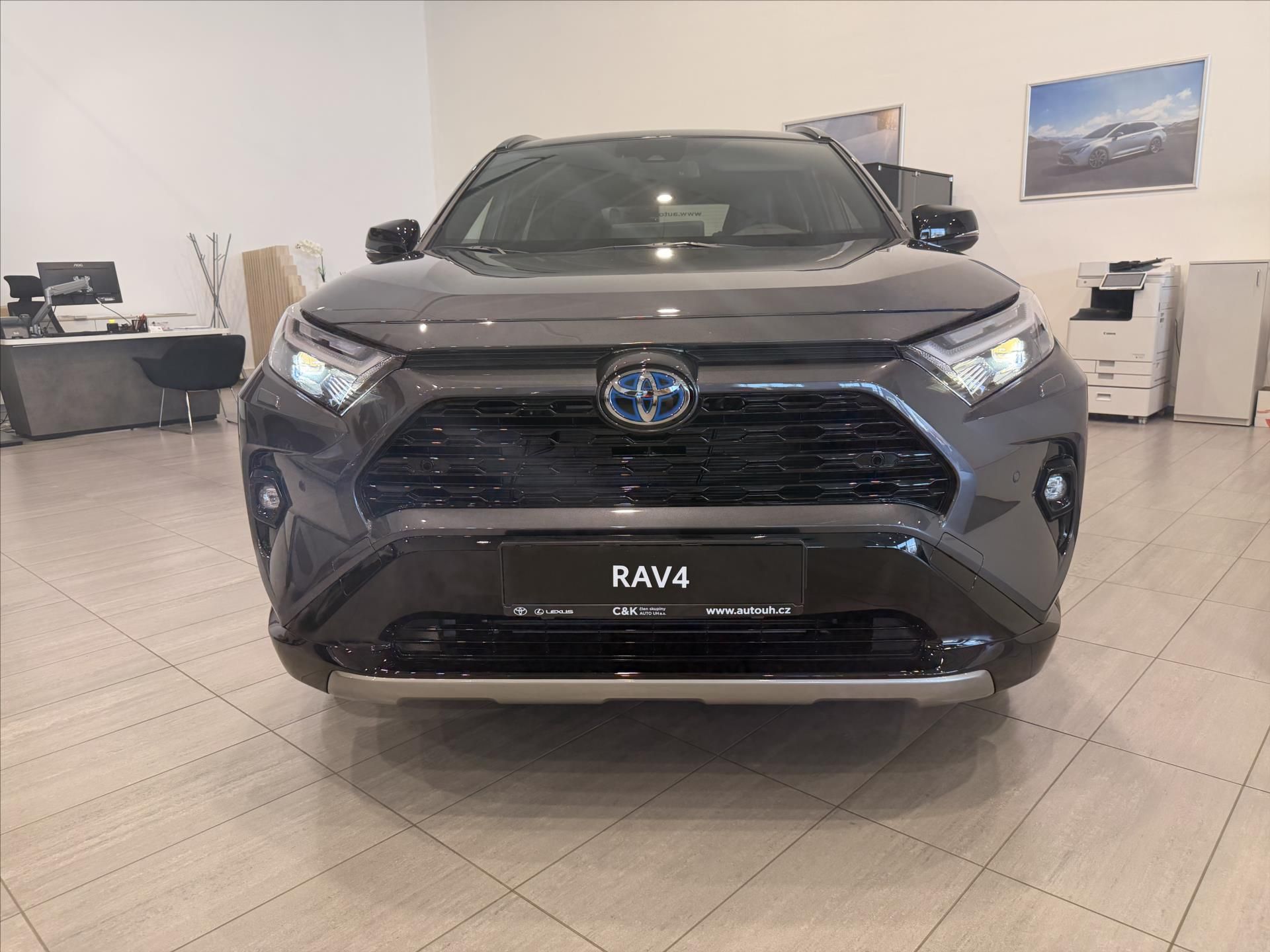 Toyota Rav4, 2,5 Selection  2.5 Hybrid 218k - fotka 2