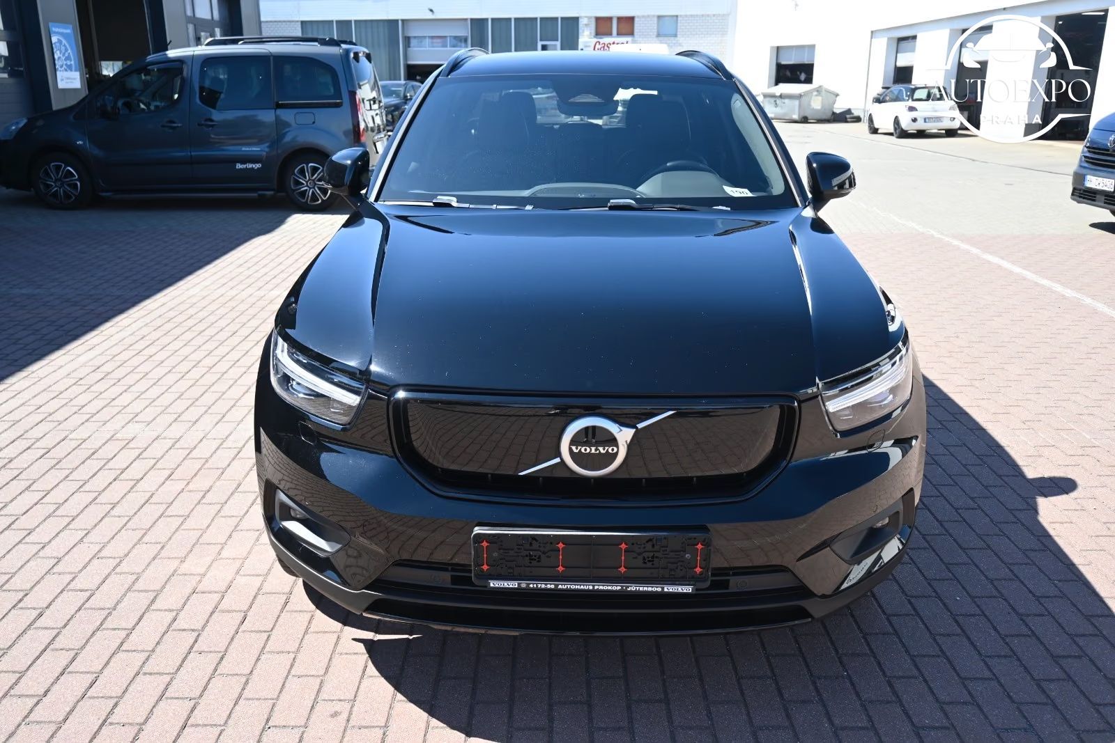 Volvo XC40, BEV AWD R Design*HARMAN/KARDON - fotka 2