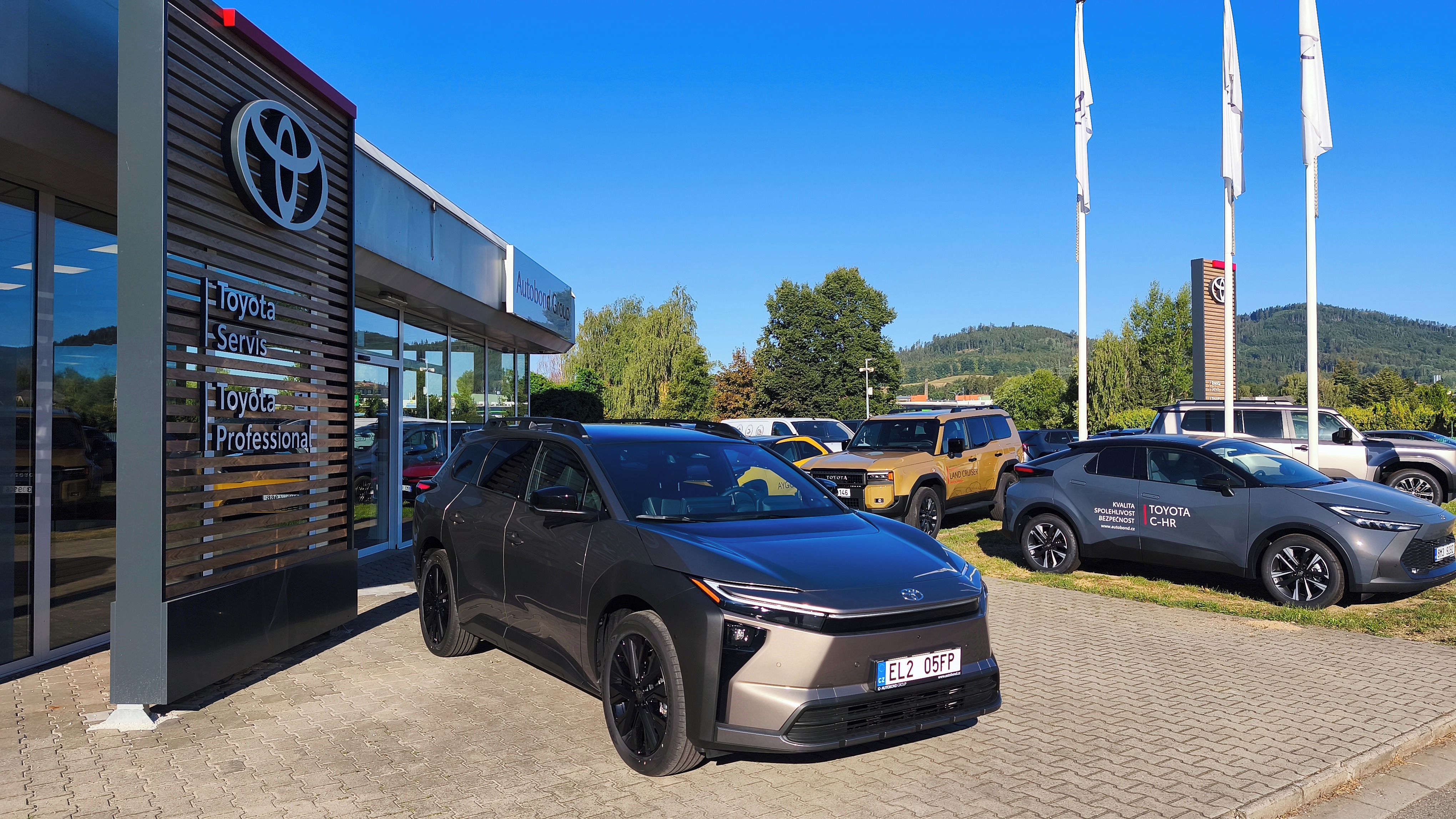 Toyota bZ4X, BZ4X Touring 4x4 EXECUTIVE - fotka 3