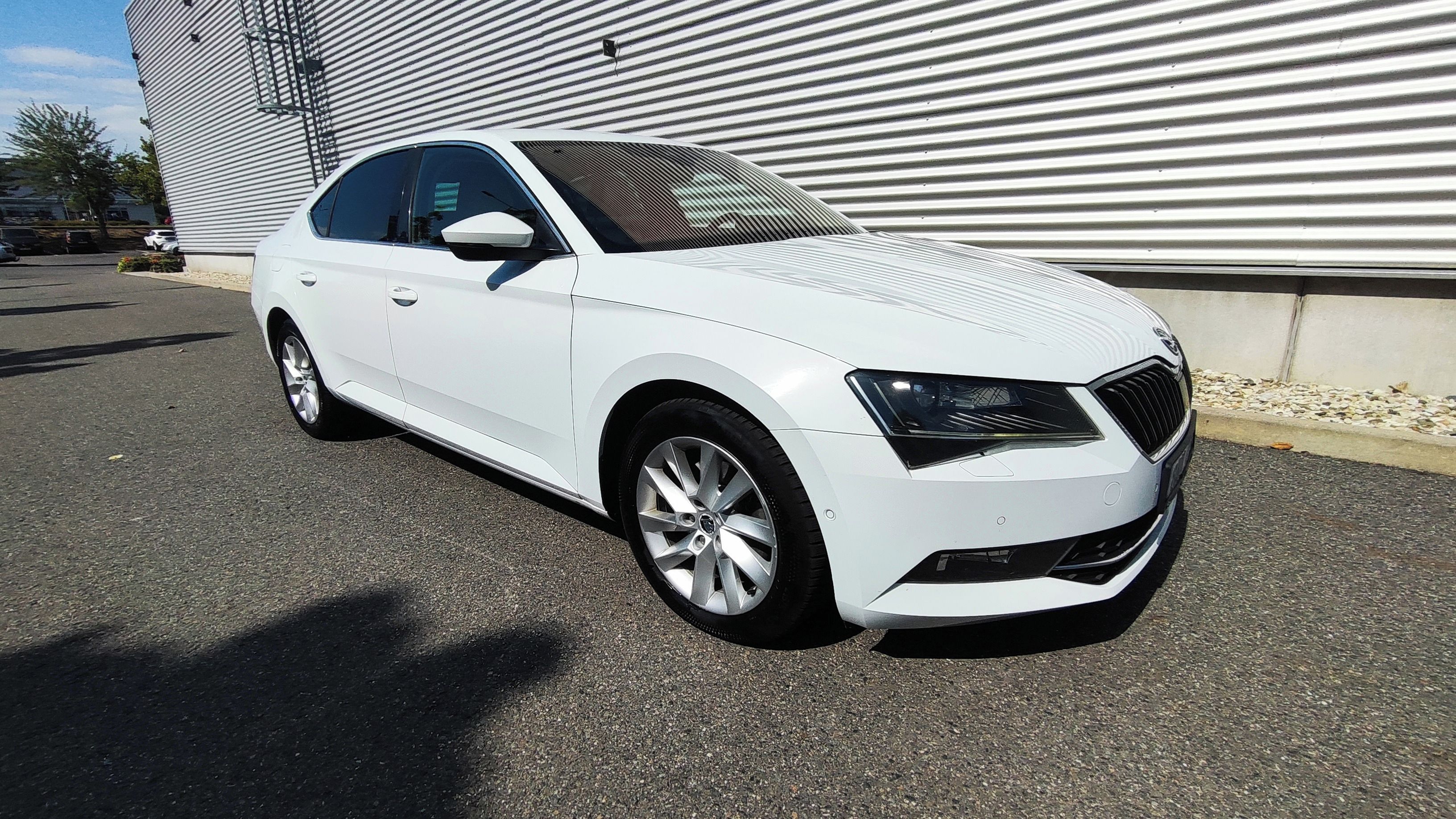 Škoda Superb, 1.6 TDI DSG 88 kW Style   DPH - fotka 5