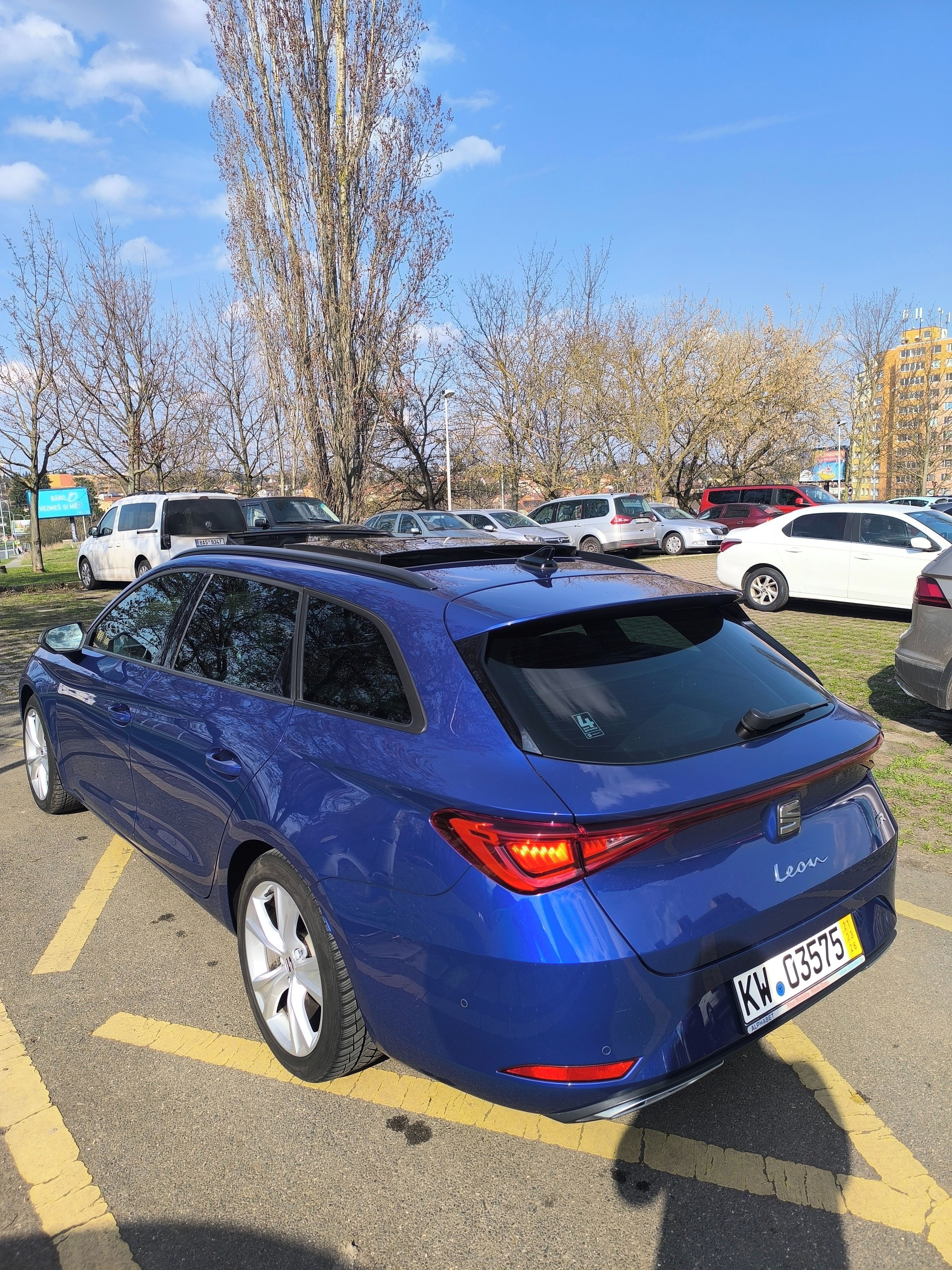 Seat Leon, FR 110kw 175 tis km - fotka 3