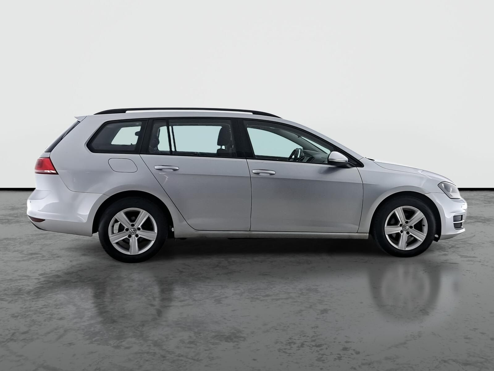 Volkswagen Golf, 1.6 TDI, Serv.kniha, Klima - fotka 6