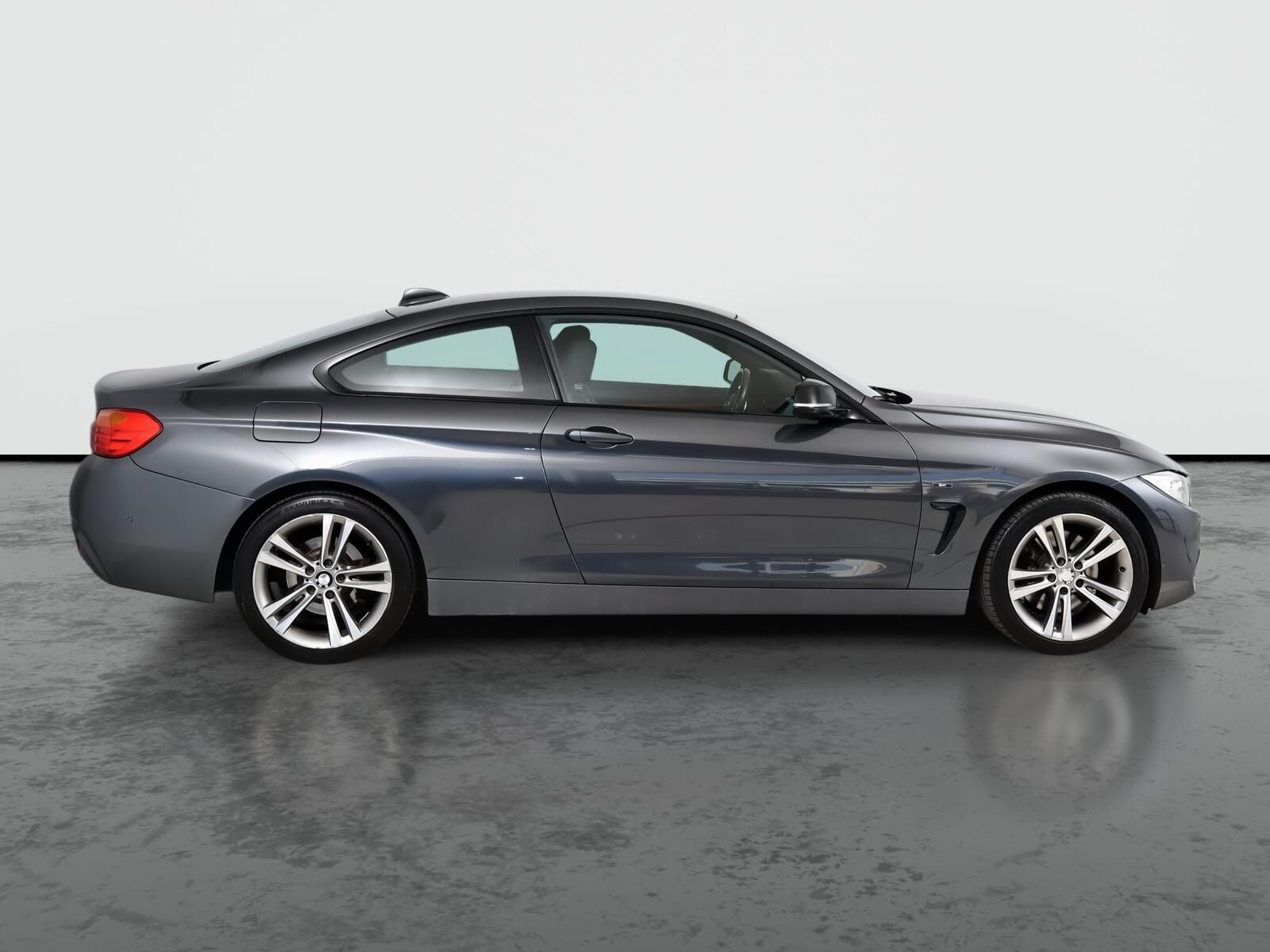 BMW Řada 4, 428i, Sport Line, 4X4 - fotka 6