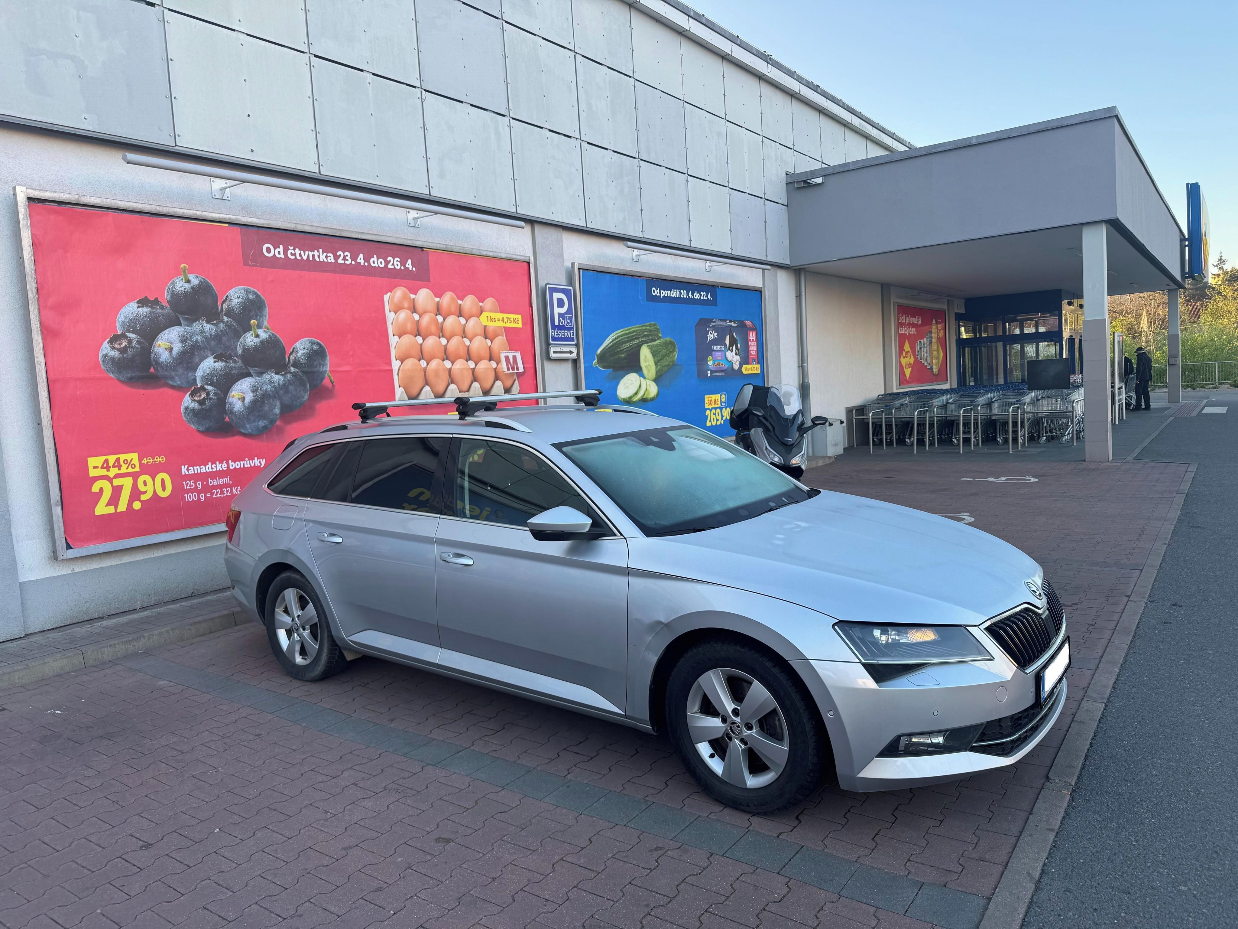 Škoda Superb, Škoda Superb Kombi 2.0 TDI - fotka 4