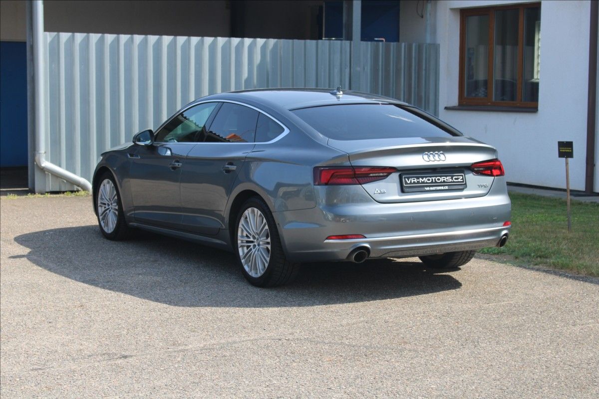 Audi A5, 2,0 TFSI 185kW Sportback S-Lin - fotka 6