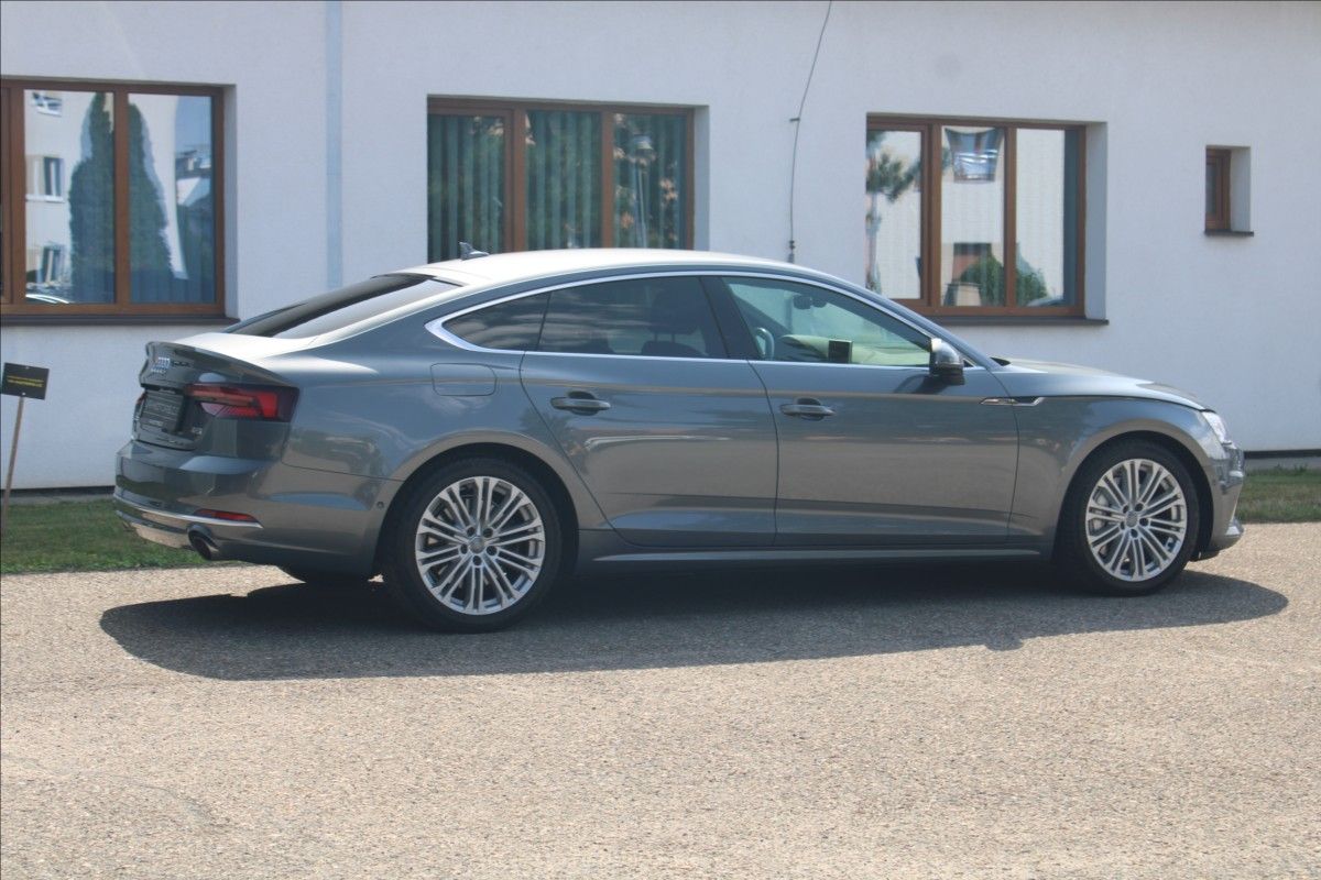 Audi A5, 2,0 TFSI 185kW Sportback S-Lin - fotka 4
