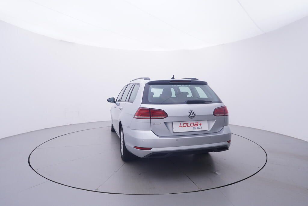 Volkswagen Golf, Trendline 1.0 TSI 85 kW - fotka 4