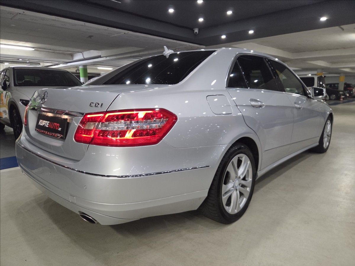Mercedes-Benz Třídy E, 3,0 CDI - fotka 3