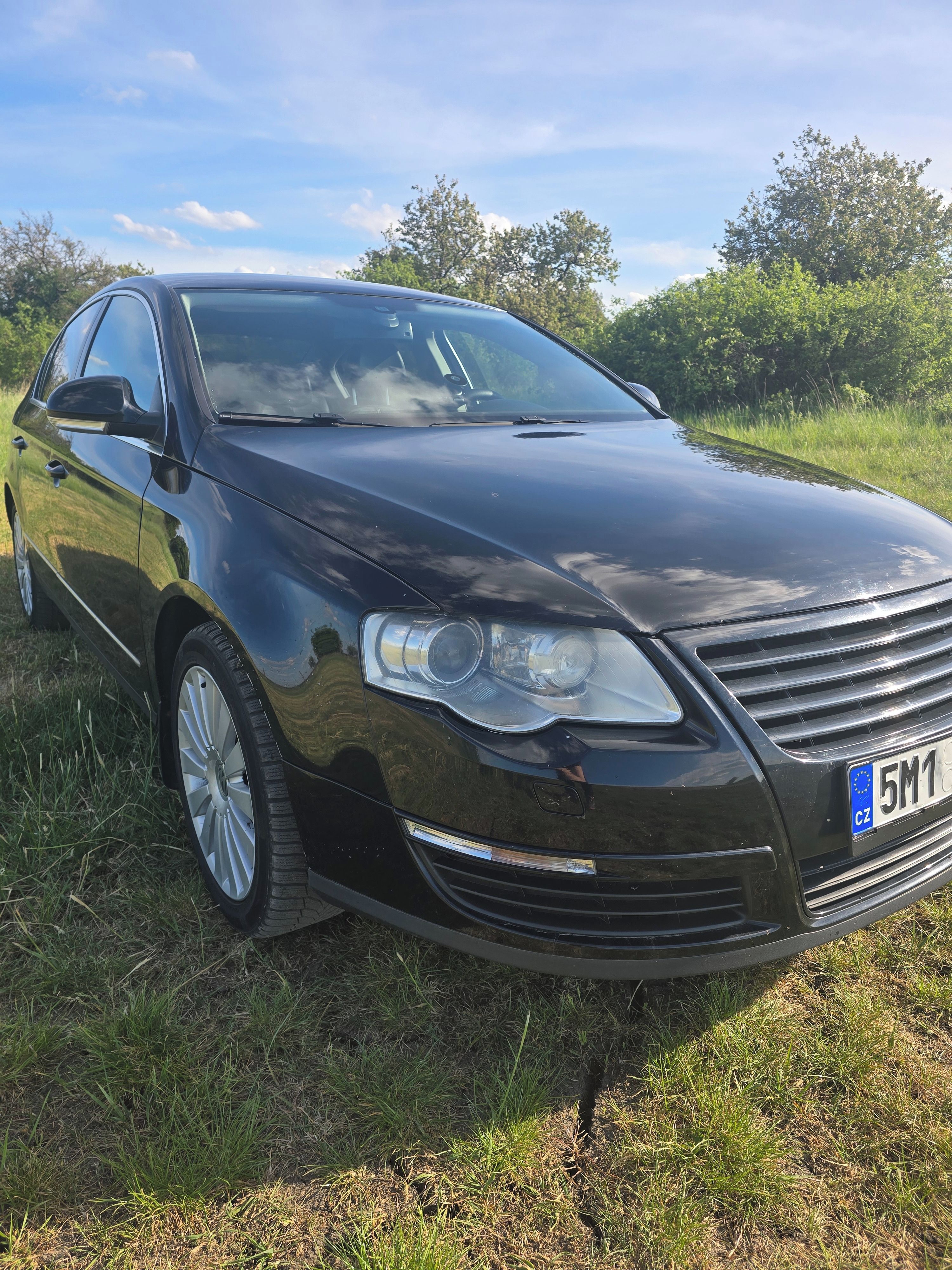Volkswagen Passat, Passat B6 2.0 TDI Sedan 2008 - fotka 4