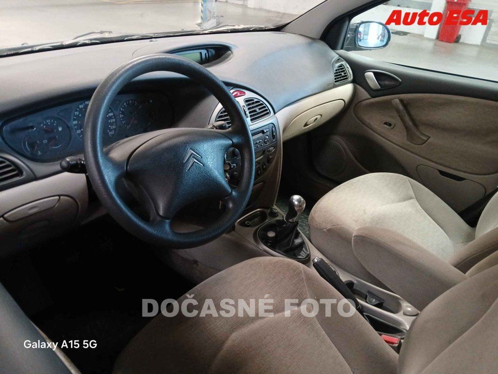 Citroën C5, 2.0 i,2.maj,ČR - fotka 3
